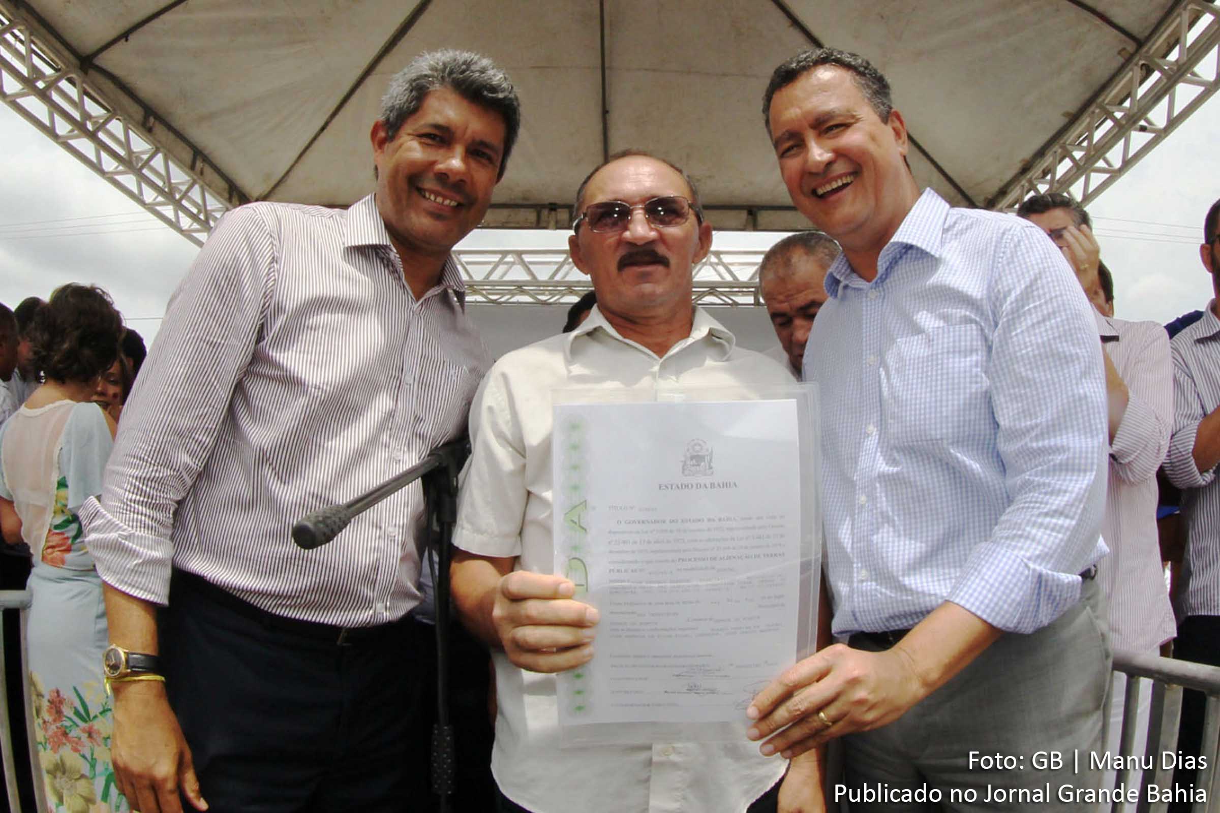 Secretário Jerônimo Rodrigues, agricultor e o governador Rui Costa.