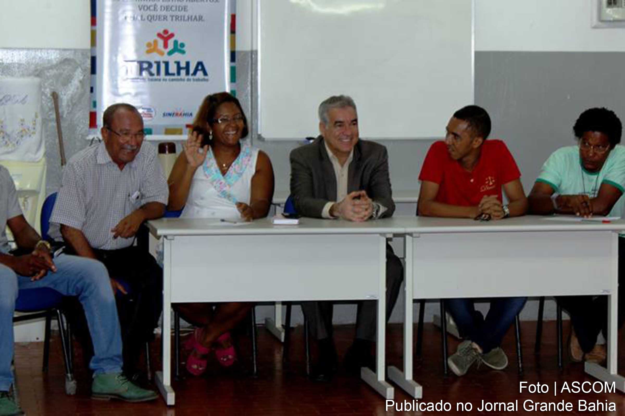 Deptutado José Cerqueira Neto (Zé Neto - PT) dialoga com lideranças de Tanquinho sobre cenário político e demandas do município.