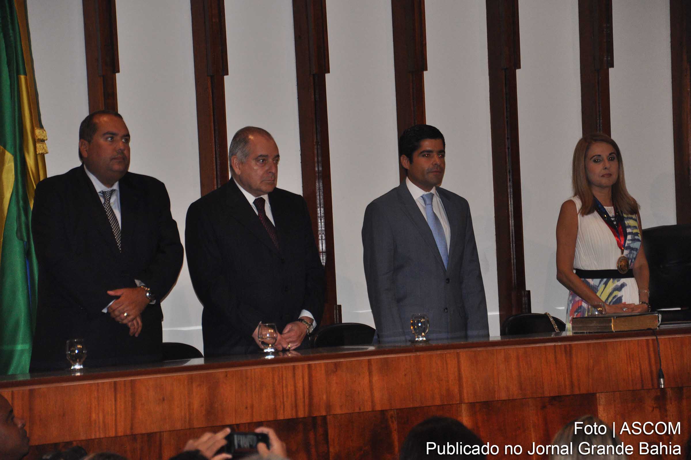 Deputado Sandro Régis prestigia homenagem e destaca trabalho social de Maria do Rosário.