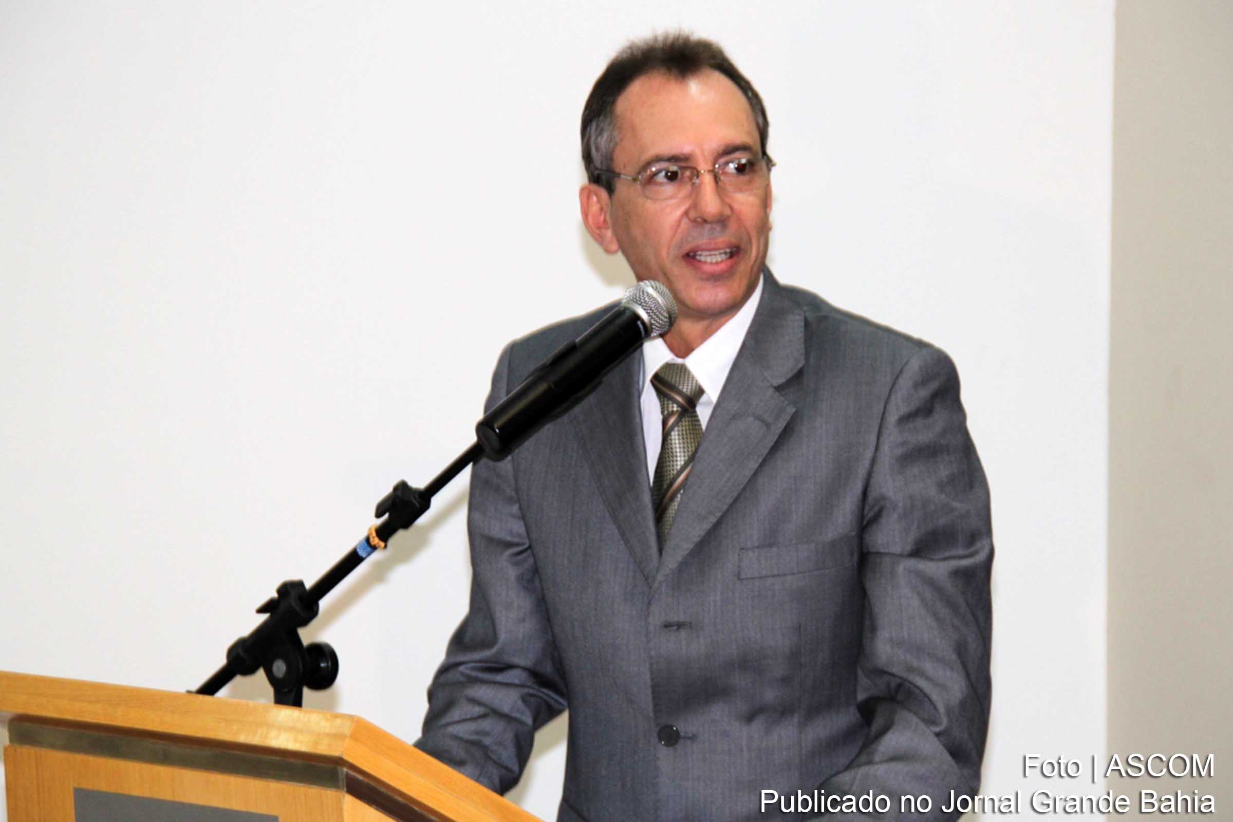 Jânio Peregrino Braga era Jânio Peregrino Braga era promotor de justiça do Ministério Público do Estado da Bahia.