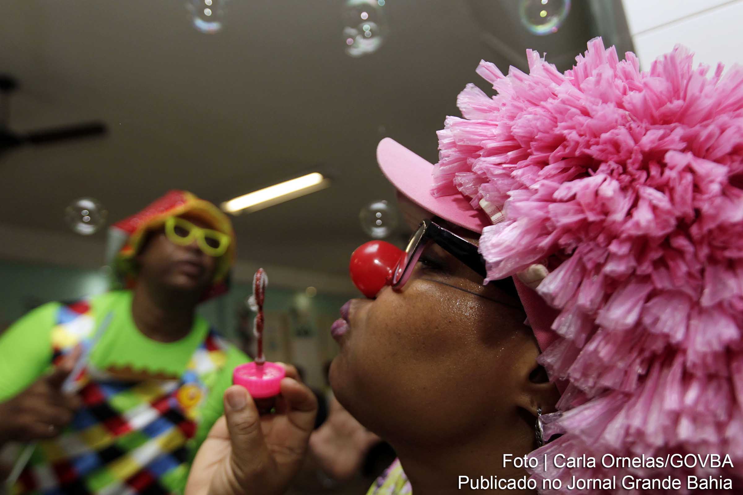 PMs da Patrulha do Bem levam alegria e diversão a hospital pediátrico de Salvador