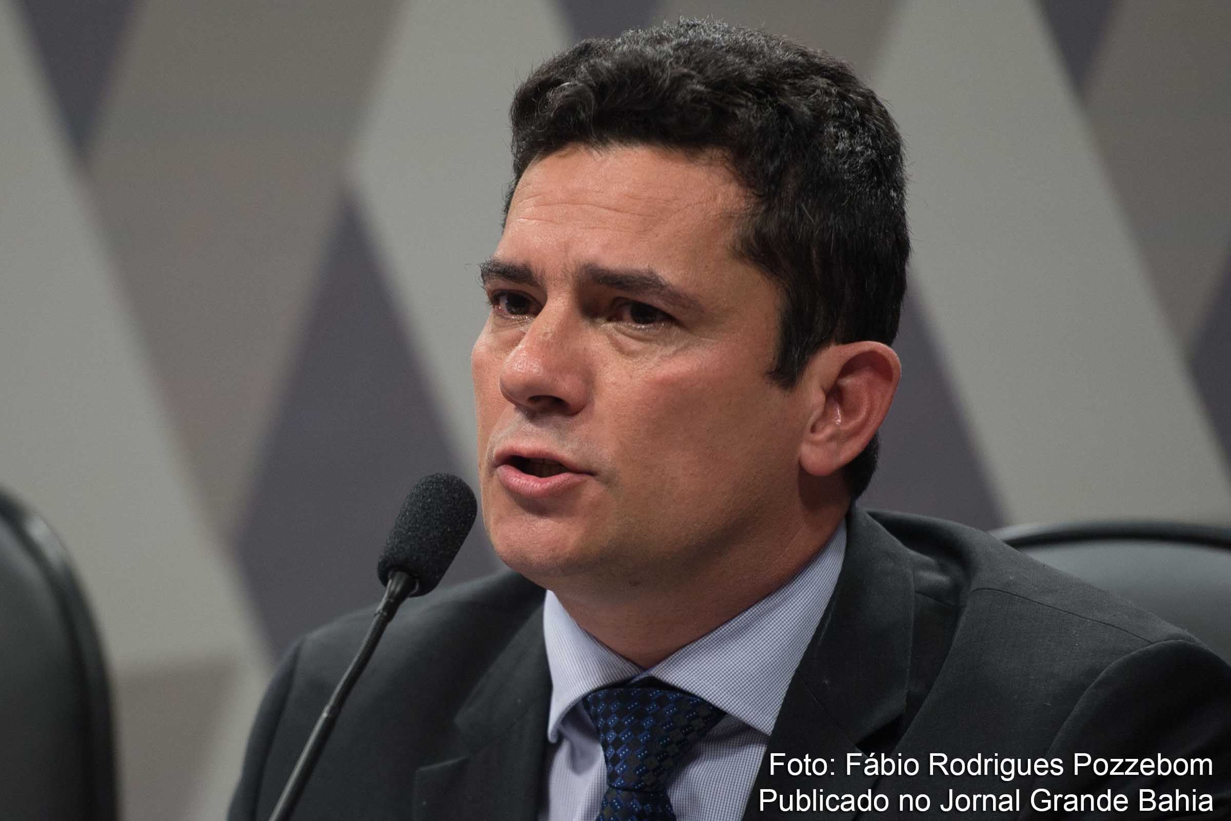Juiz Sérgio Moro revoga prisão de representante de offshore.
