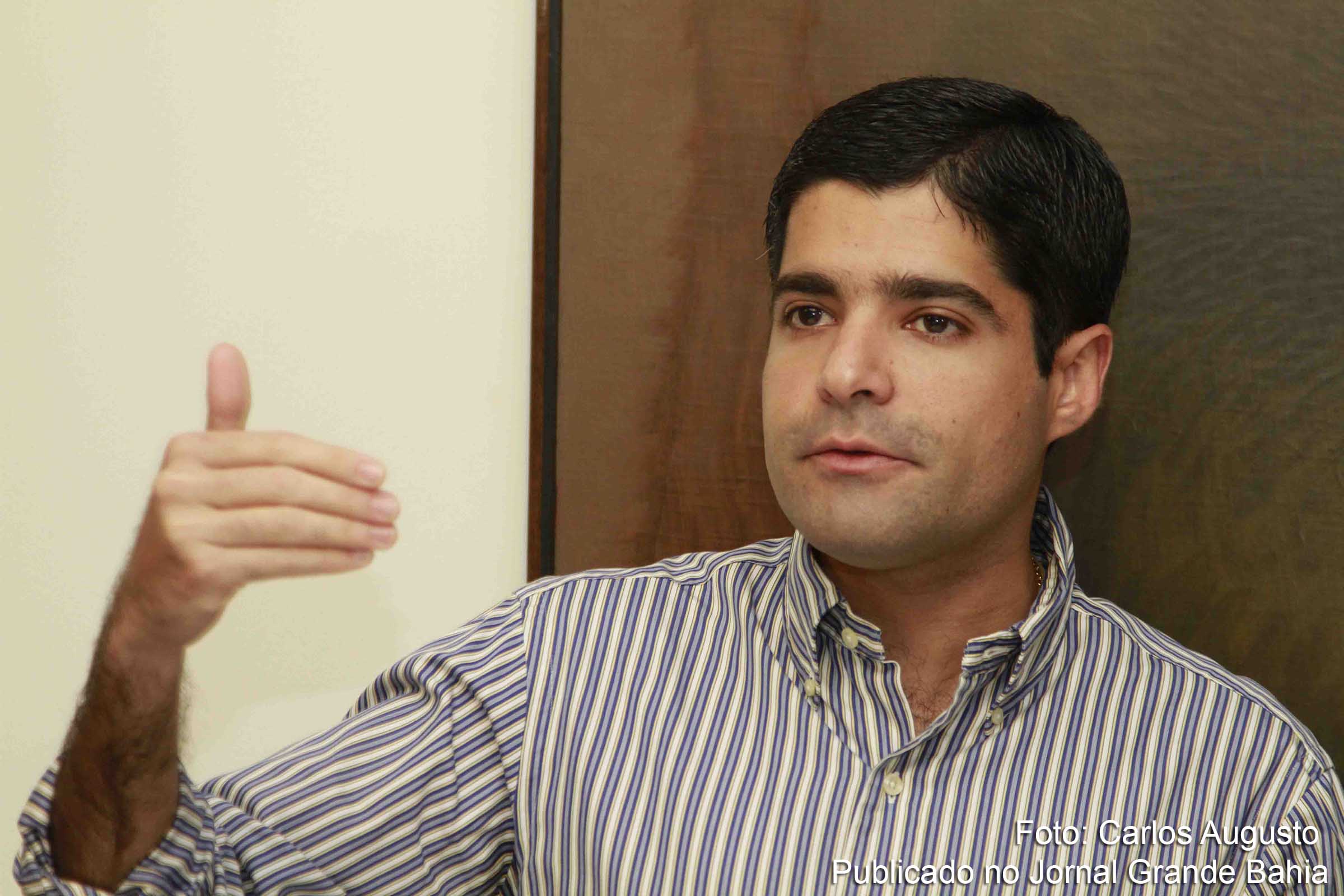 Vereador Hilton Coelho critica gestão de Antônio Carlos Magalhães Neto (ACM Neto).