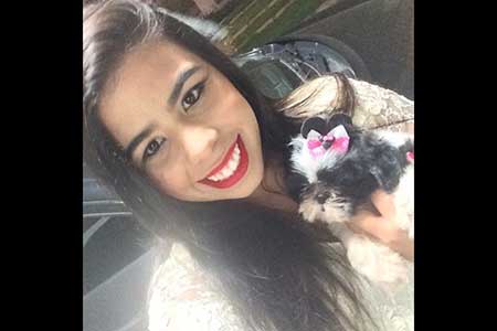 Aniversariando hoje, a estudante de Direito Ingrid Larangeira.