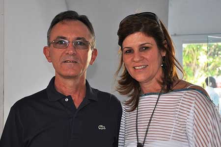 O empresário Jocimar Smarçaro e Sra. Rita, socialmente.