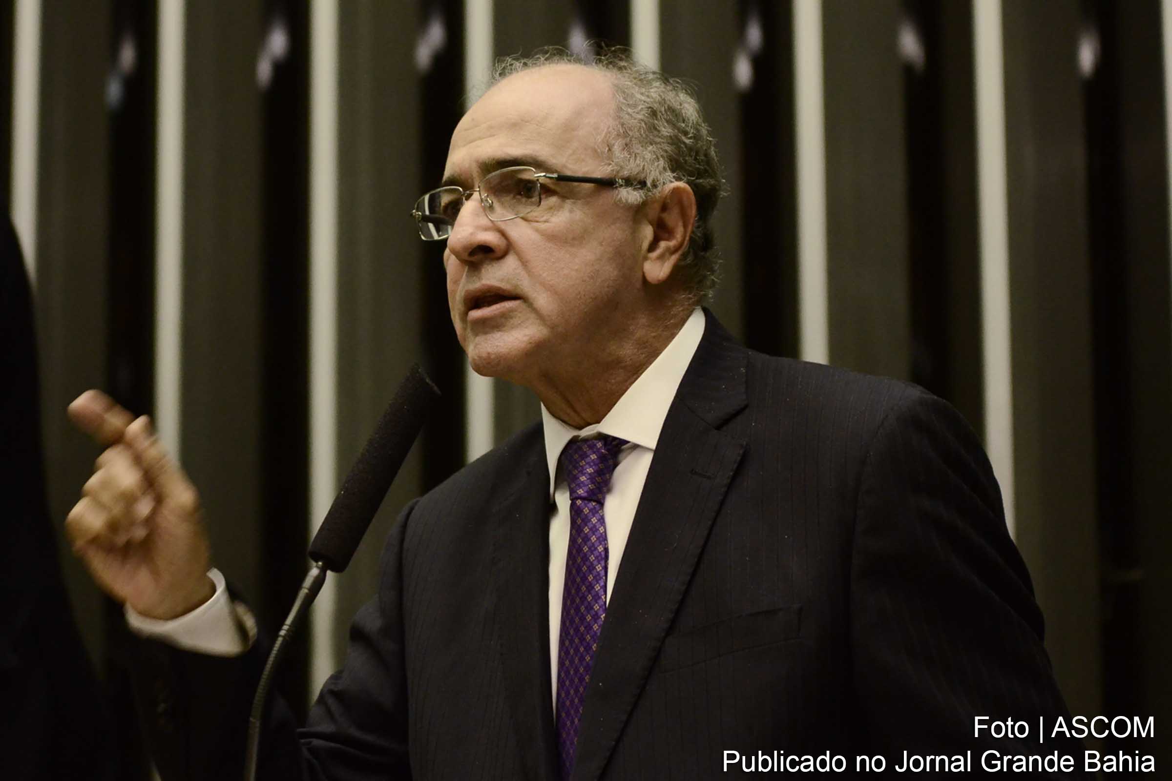 José Carlos de Aleluia: “renúncia seria um ato patriótico de Dilma”.