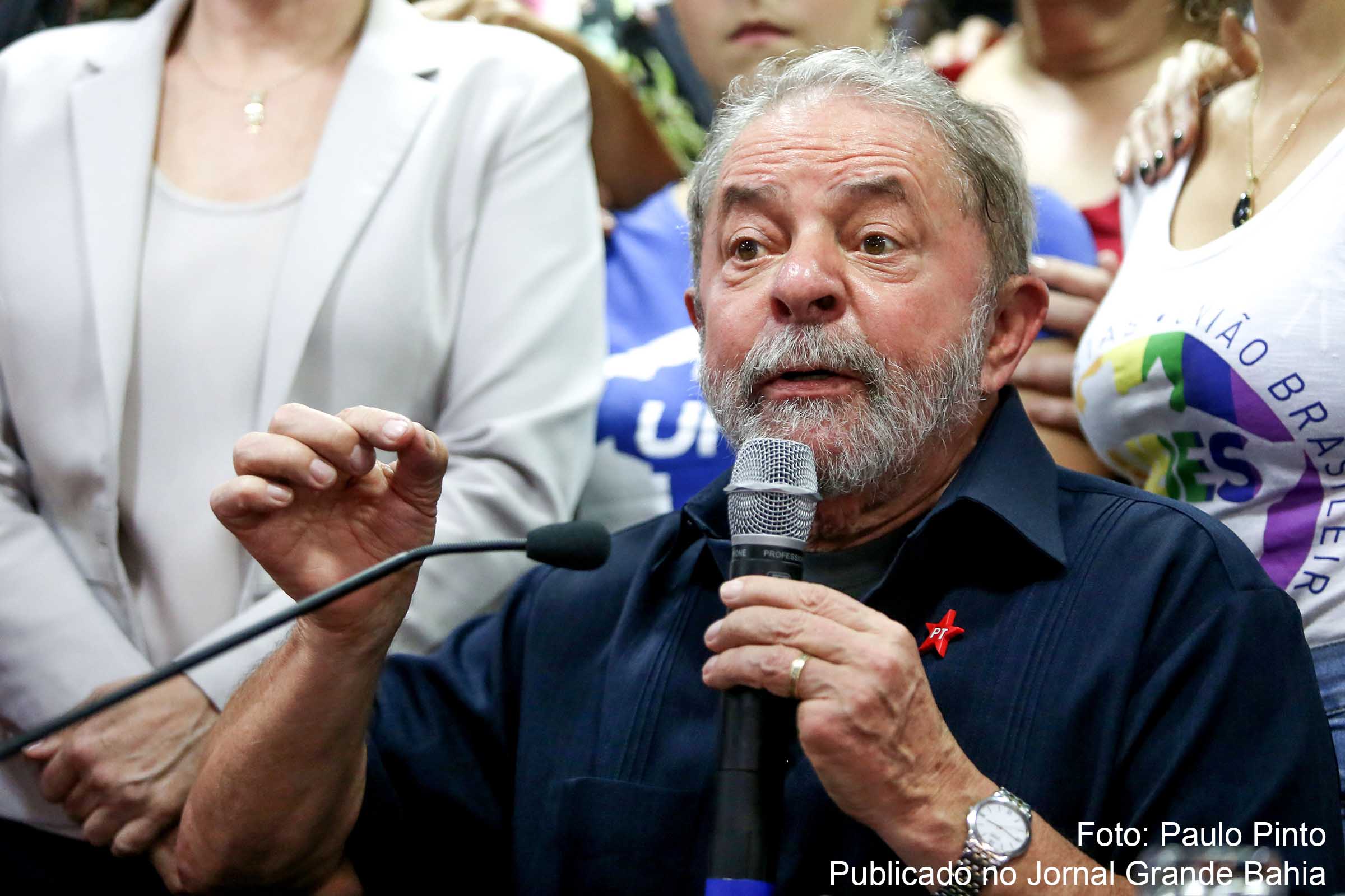 Ex-presidente Lula em entrevista no Diretório Nacional do PT em São Paulo, após prestar depoimento à Polícia Federal no âmbito da 24ª fase da Operação Lava Jato.