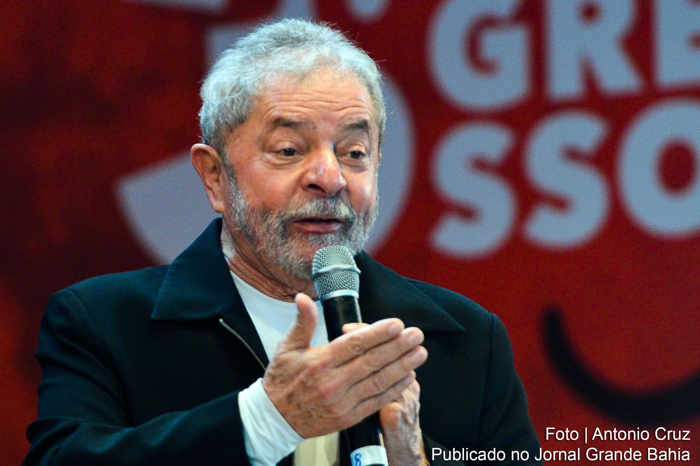 Imagem do ex-presidente Luiz Inácio Lula da Silva está sob ataque conservador.