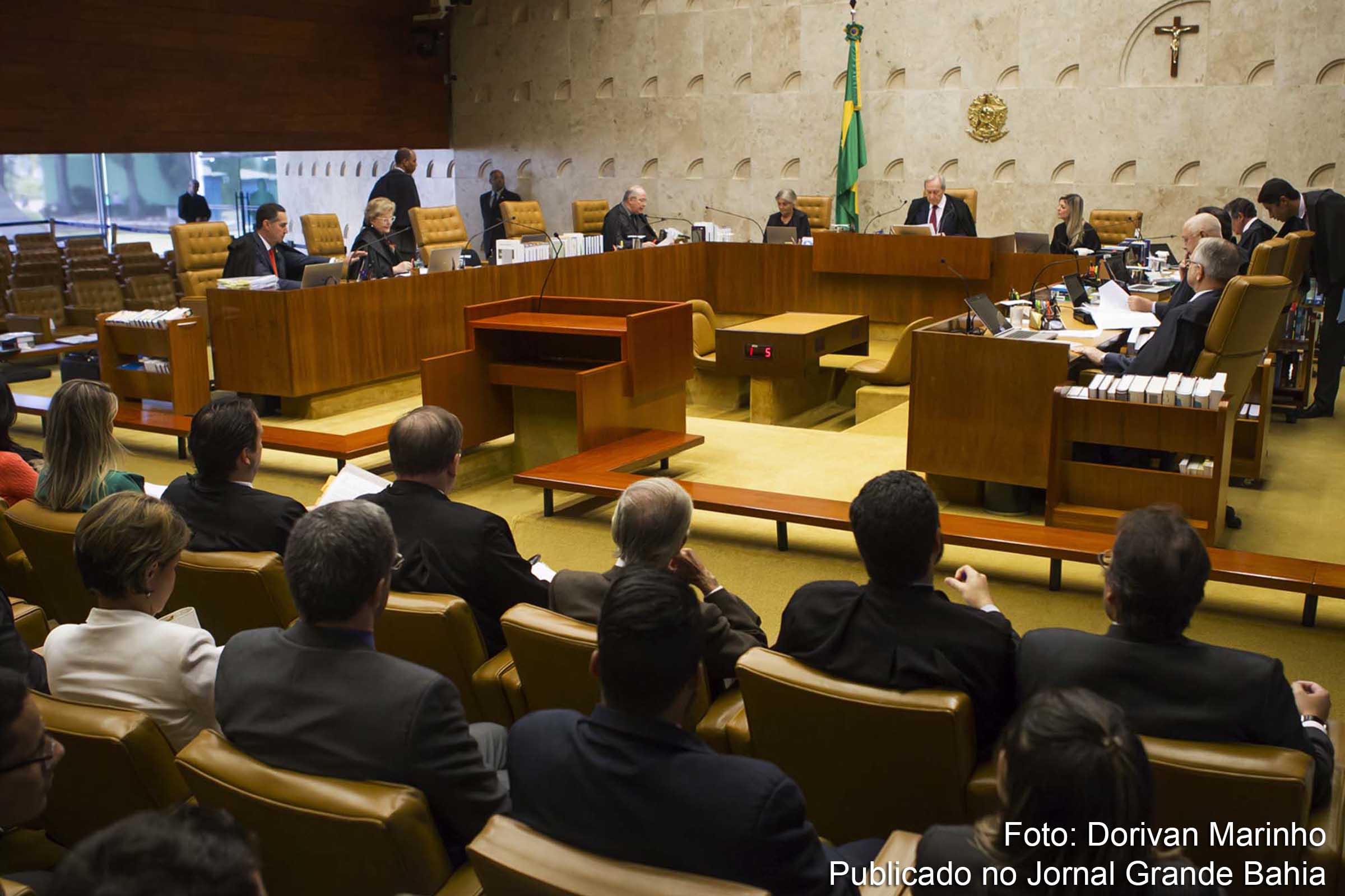 Ofensa ao STF é inaceitável e revela temor da Justiça, diz ministro Celso de Mello