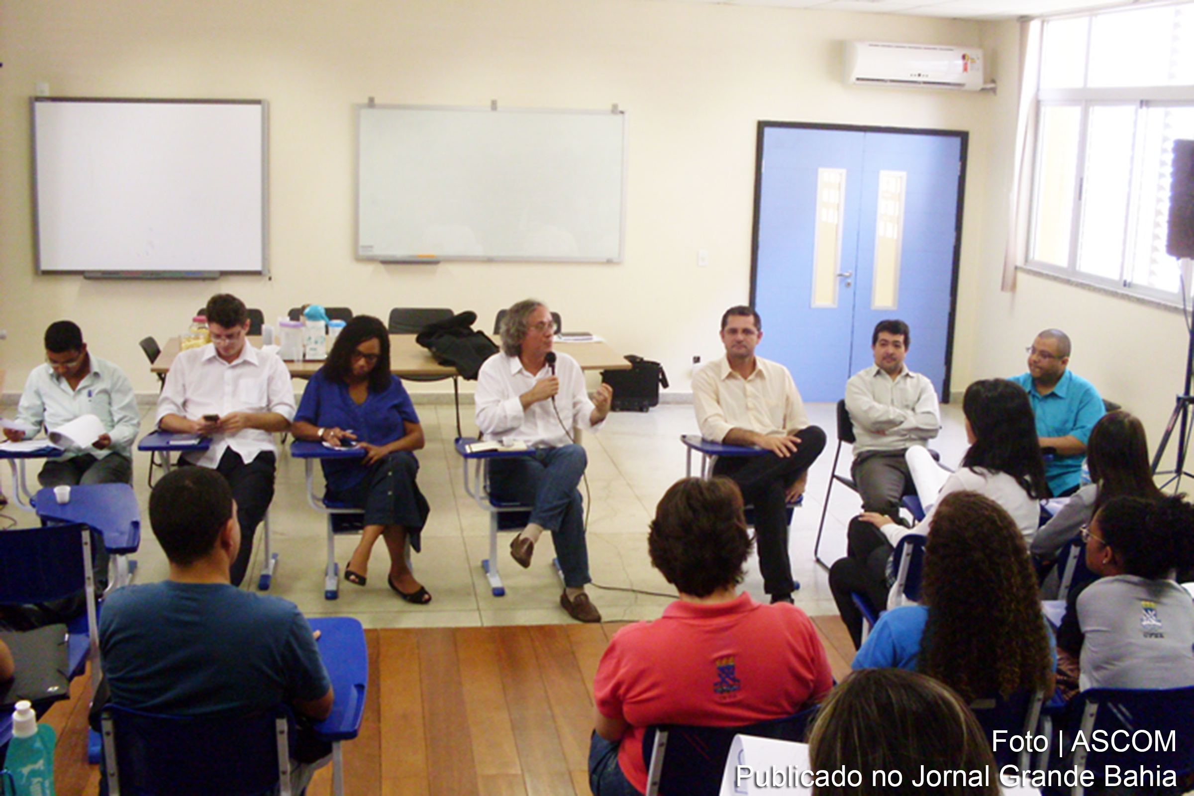 Reunião com o Reitor João Carlos Salles.