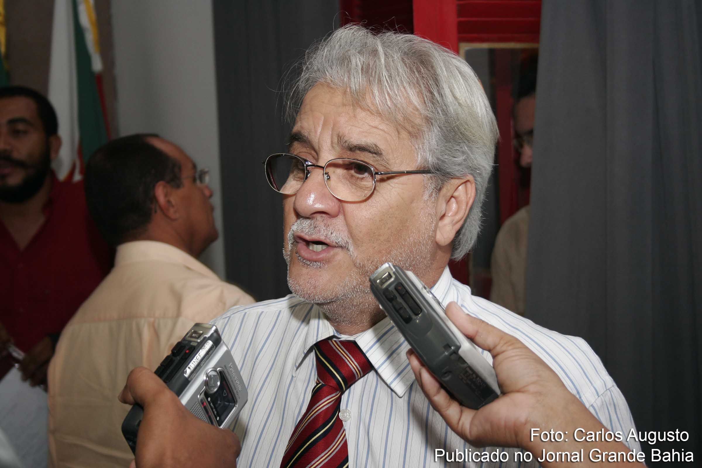 Emiliano José palestra na UFRB.