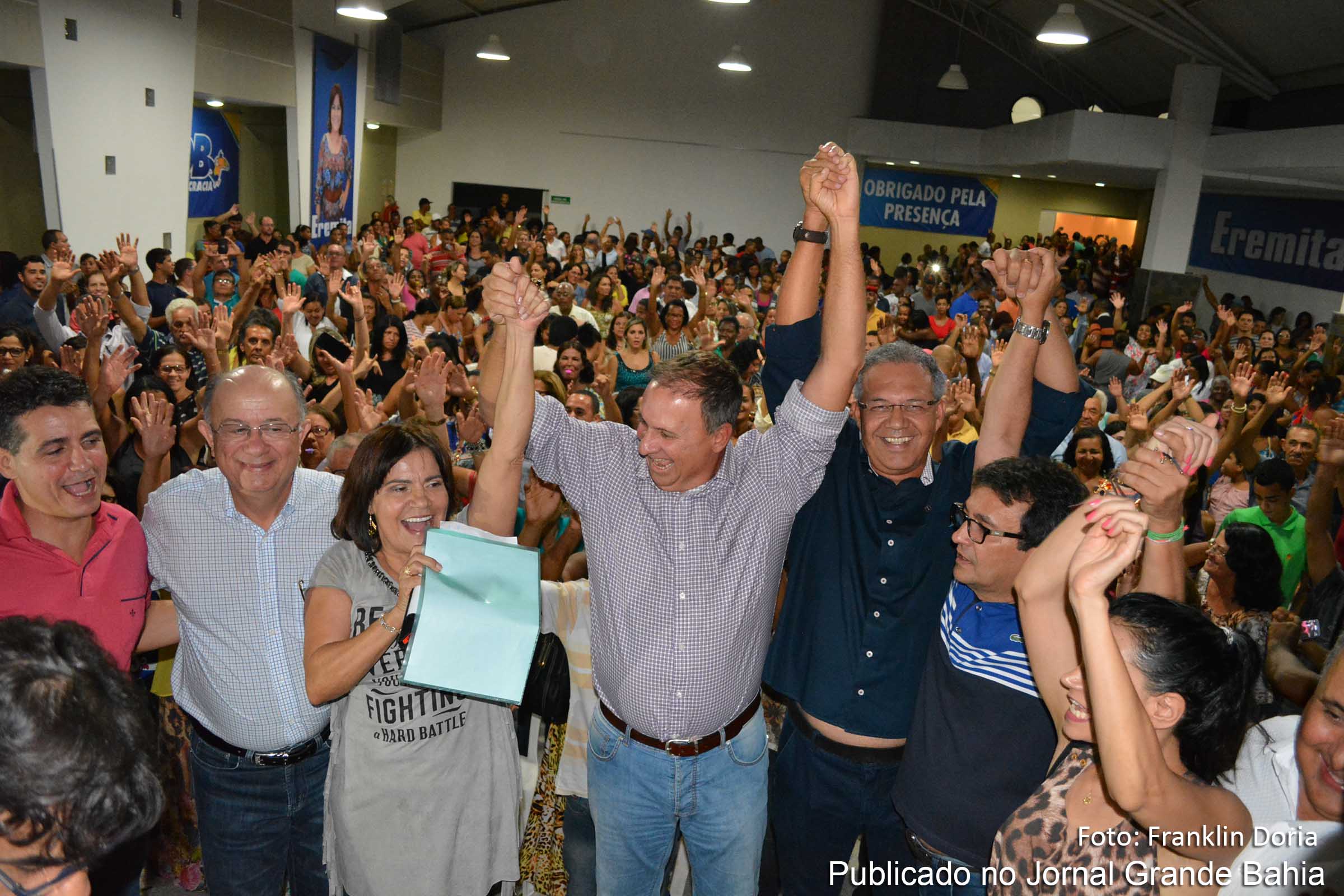 Vereadora Eremita Mota comemora filiação política ao PSDB.