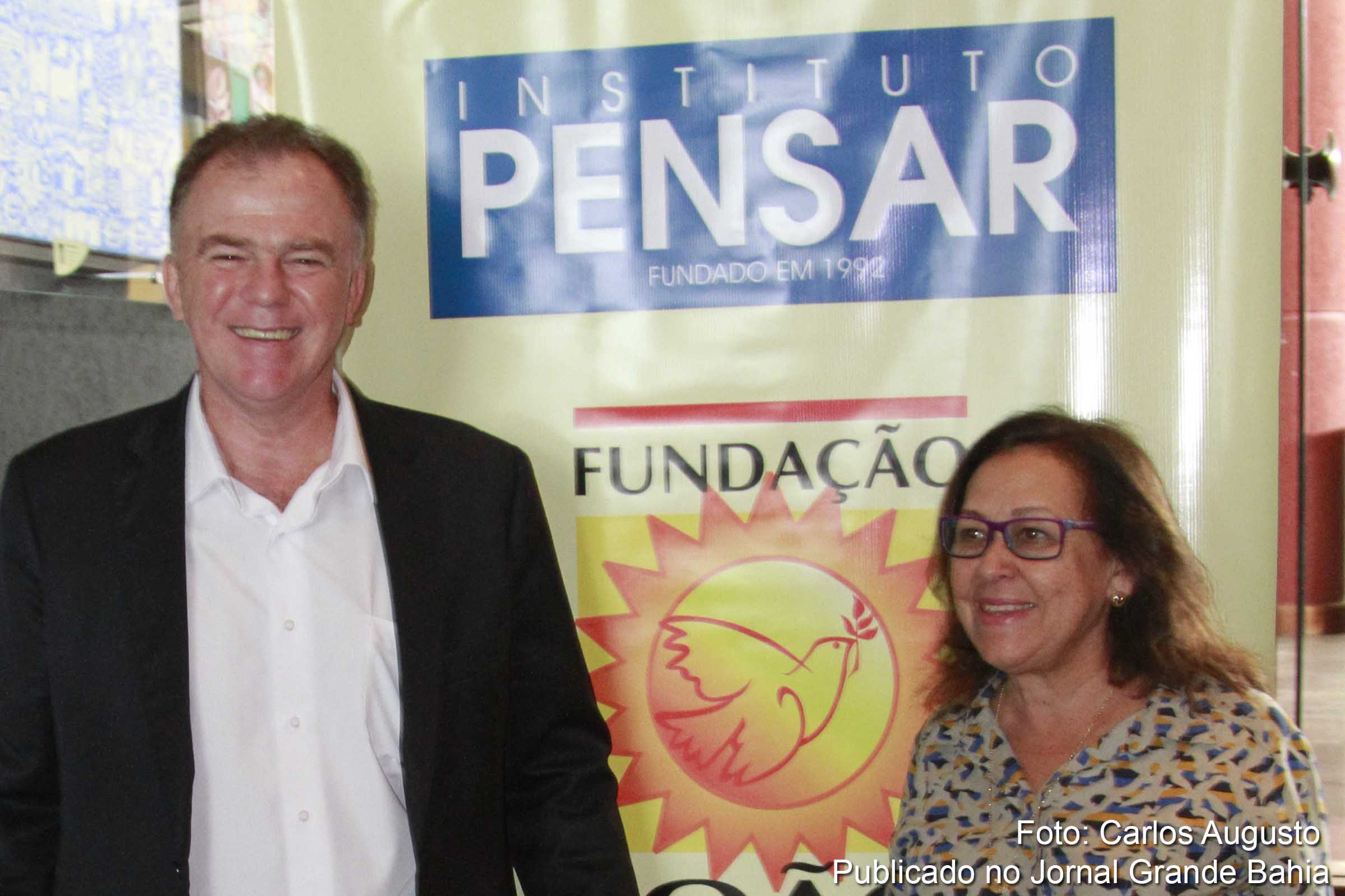 Presidente da Fundação João Mangabeira (FJM), José Renato Casagrande e a senadora Lídice da Mata (PSB/BA). Entrevista abordou as opções políticas do PSB.