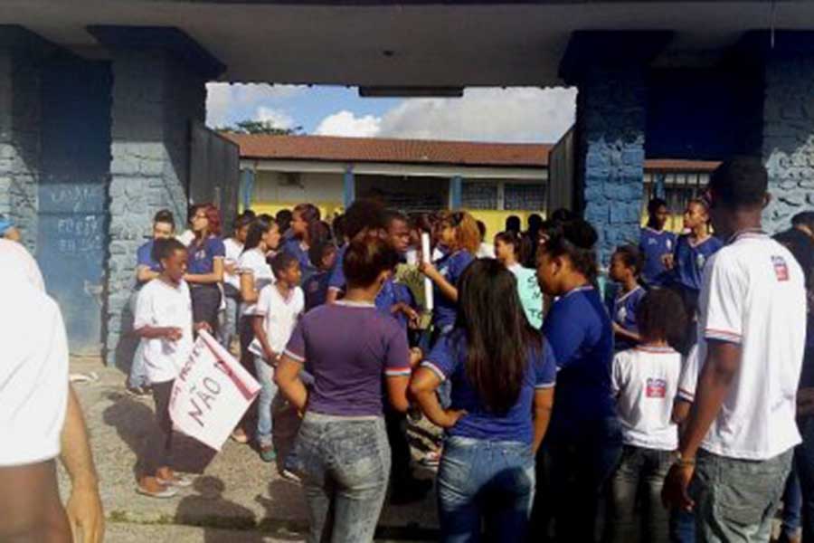 Manifestação em Feira de Santana.