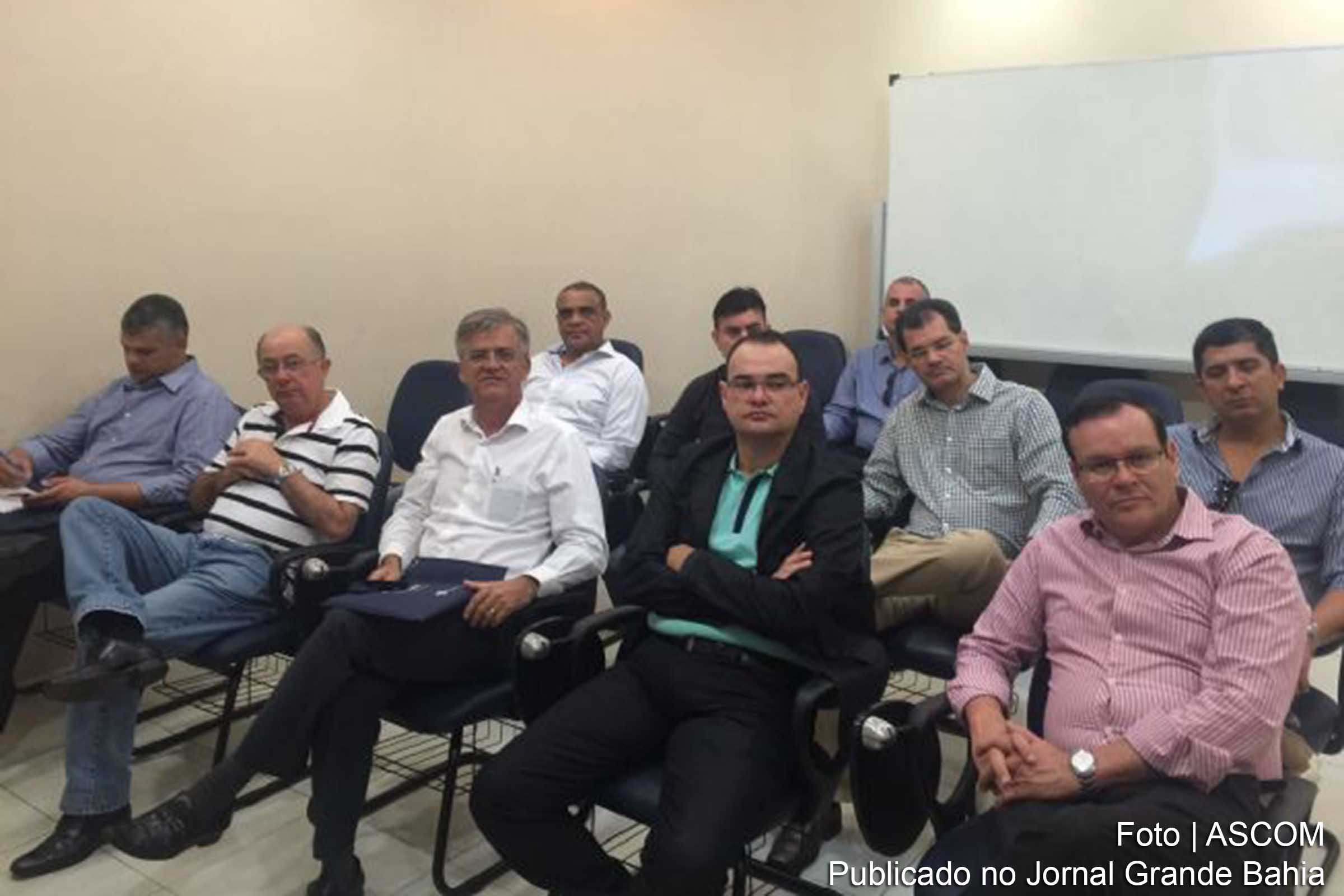 Representantes da comunidade de Feira de Santana visitaram polo de confecções em Pernambuco.