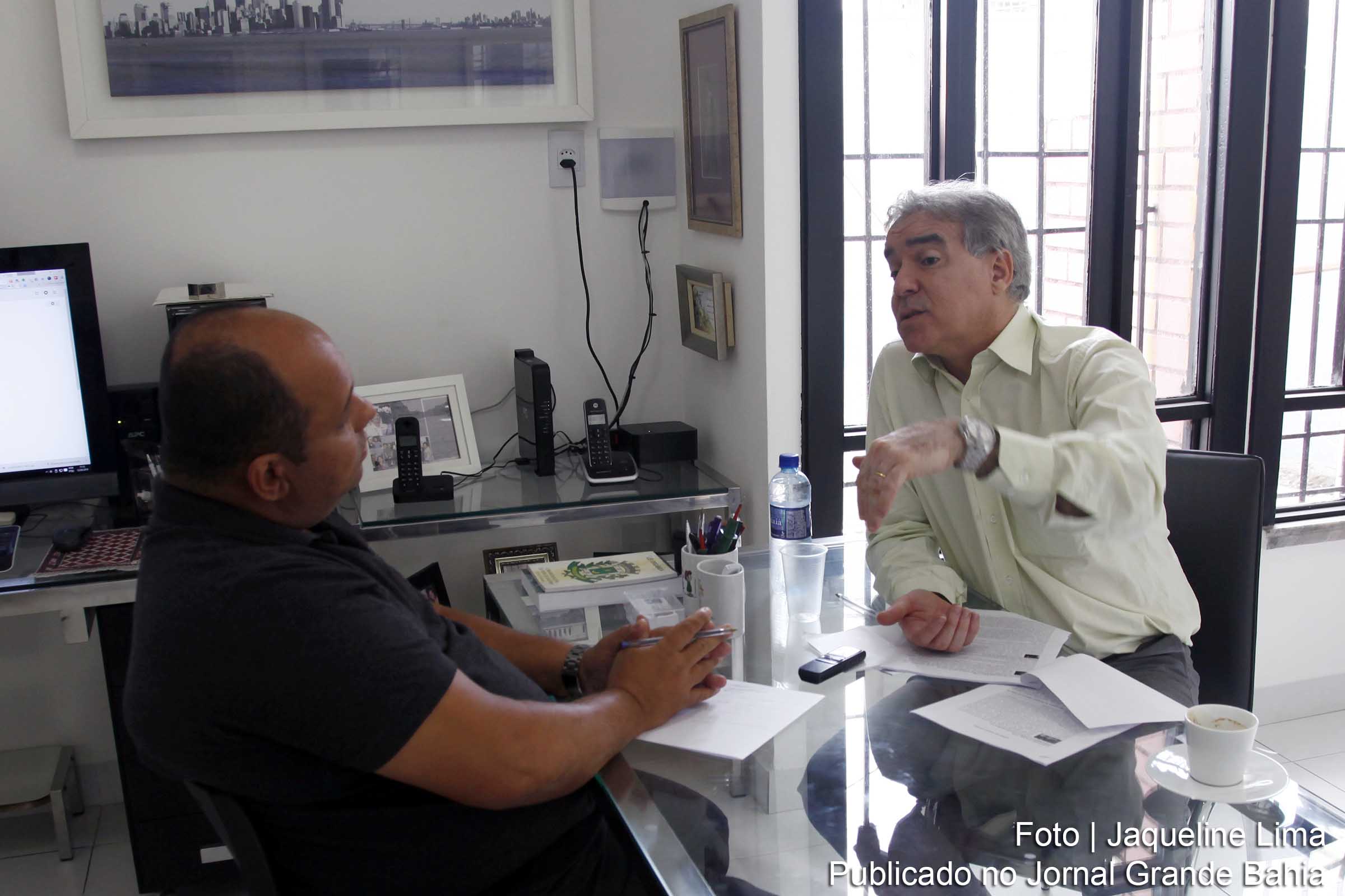 Carlos Augusto e José Cerqueira Neto (Zé Neto). "Eu não posso ficar de braços cruzados vendo minha cidade destruída como está, ruim para todo mundo, ruim para comerciante, ruim para camelô, ruim para quem chega de fora e quando esse deveria ser um grande atrativo.", afirma Zé Neto.