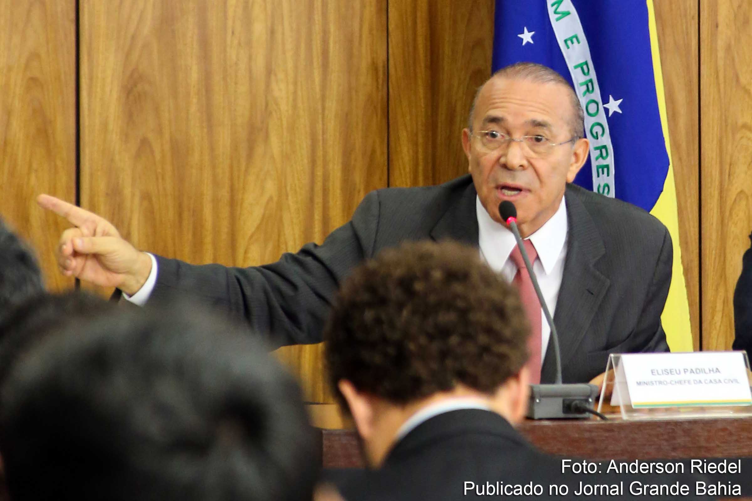 Eliseu Lemos Padilha.