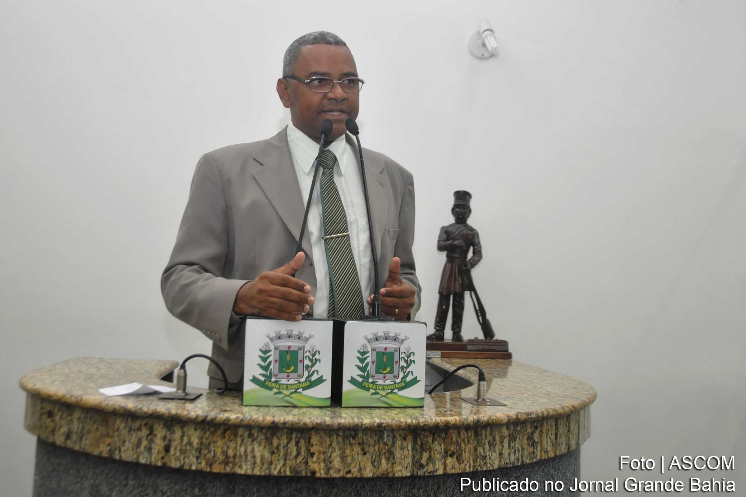 Isaías dos Santos (Isaías de Diogo): Roberto trouxe as pessoas para esta Casa e fez aquela zoada todinha aqui, virou as costas para gente, chamou o vereador Isaías de Diogo e também o líder do Governo de Judas, aqueles agentes de endemias todos foram induzidos por Roberto a nos chamar de Judas.