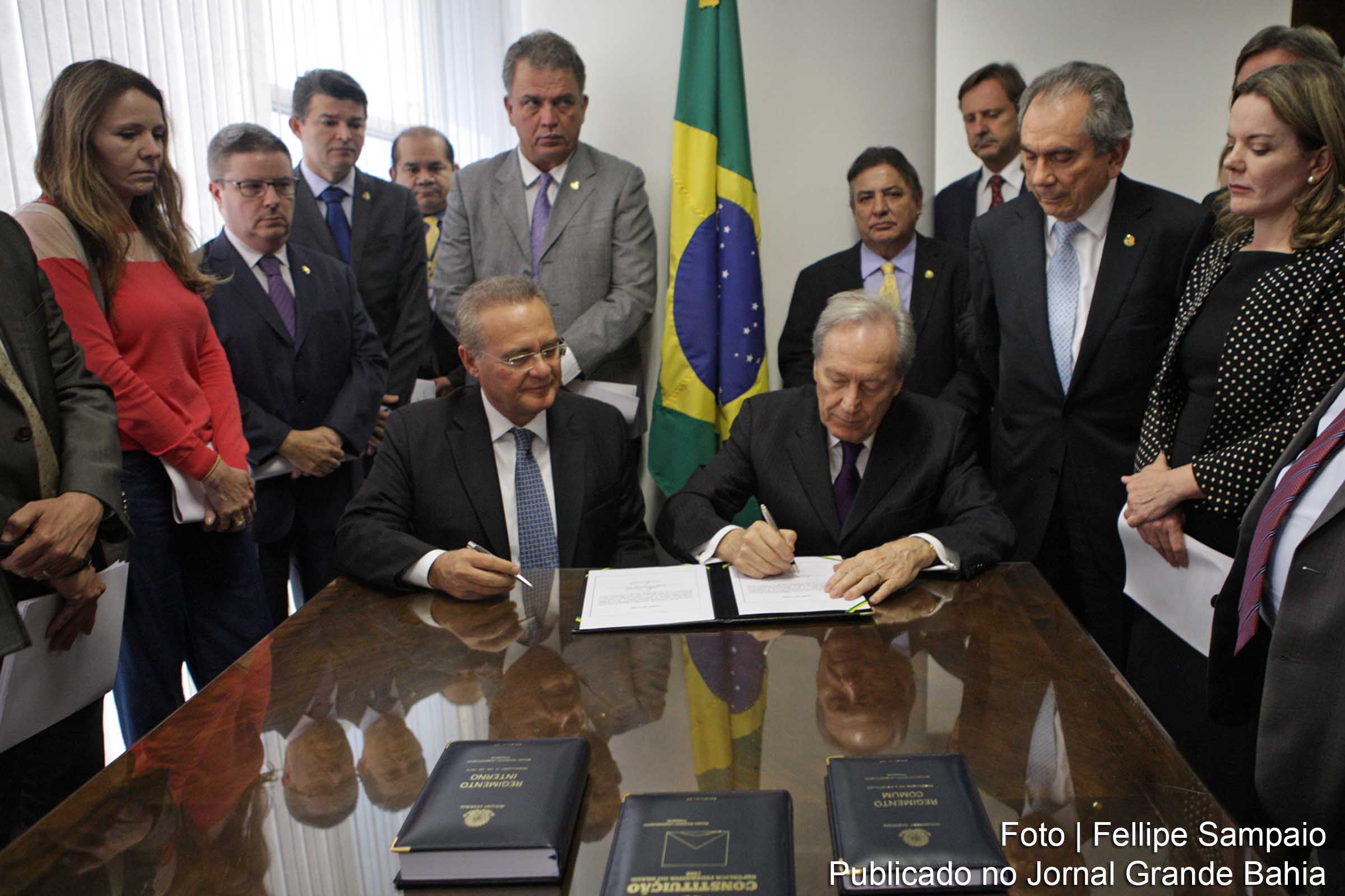 Ministro Ricardo Lewandowski toma posse na Presidência do processo de impeachment no Senado Federal.