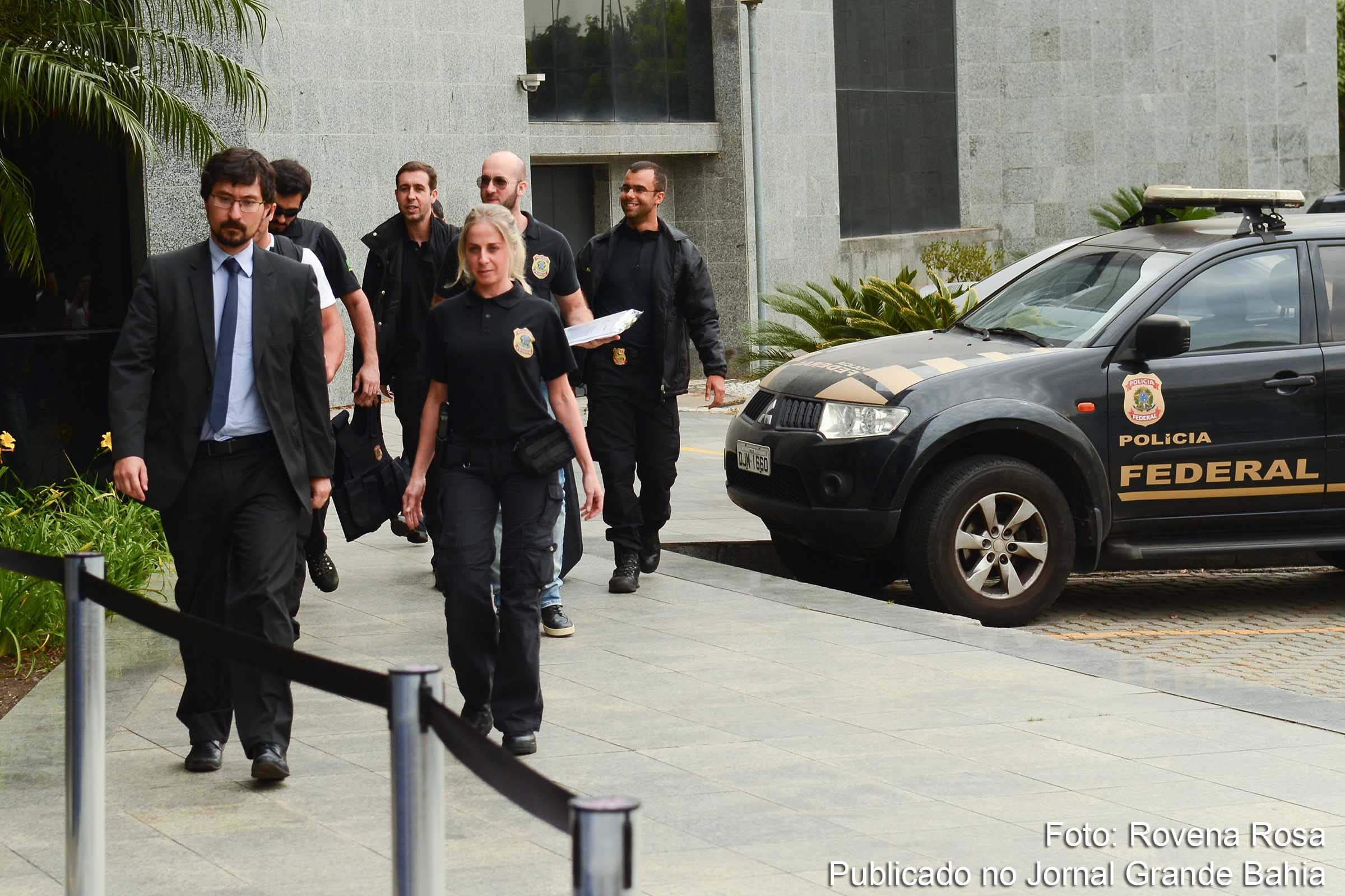 Os documentos da Operação Zelotes chegam ao Departamento de Polícia Federal, na Superintendência Regional de São Paulo.