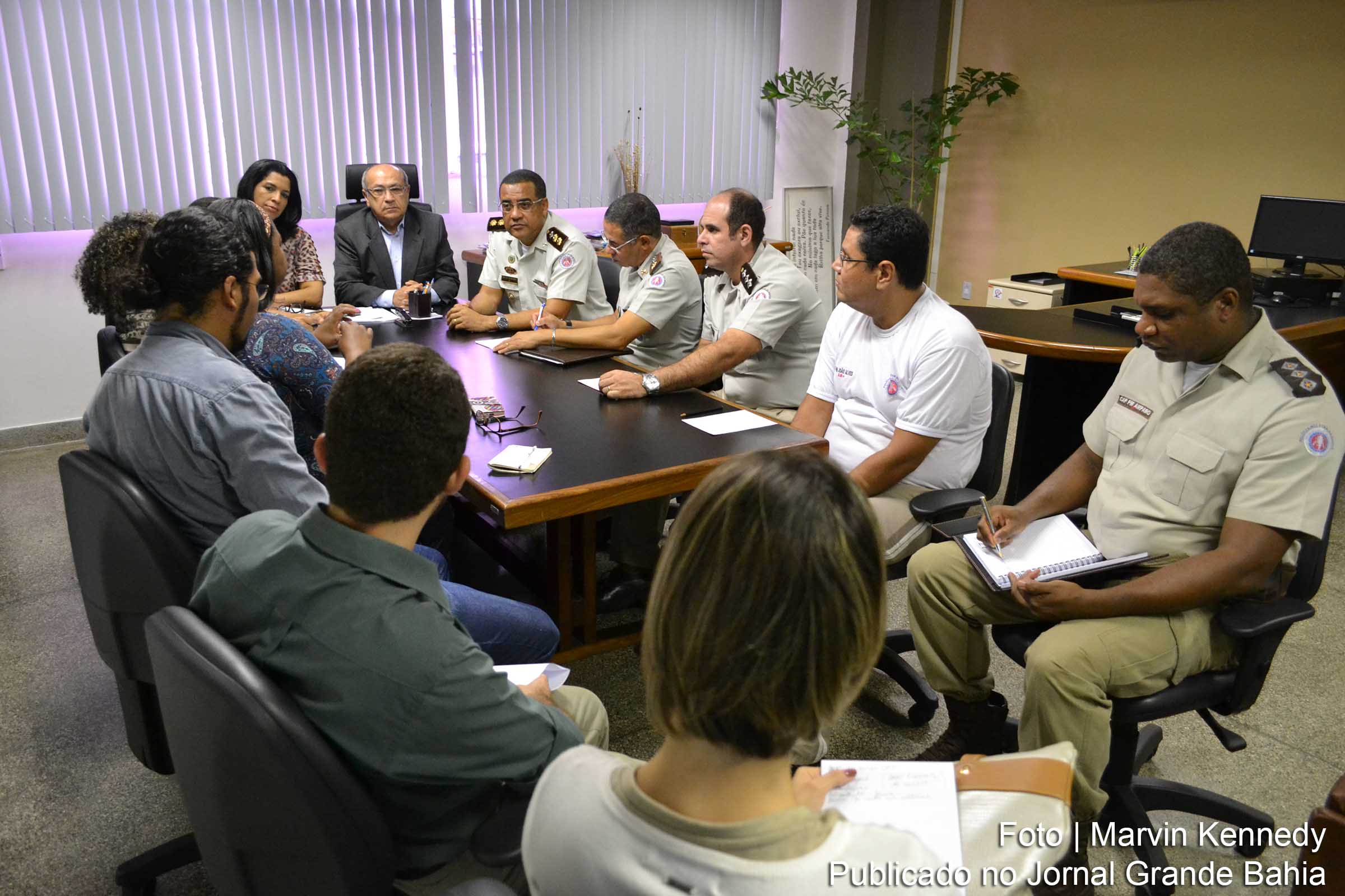 Reunião do Instituto Anísio Teixeira e Polícia Militar.