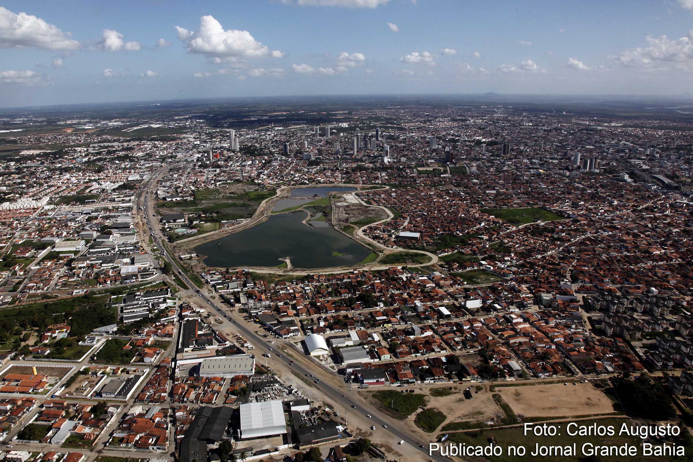 Vista aérea de Feira de Santana. Movimentos programa protesto em dia de paralisação nacional.