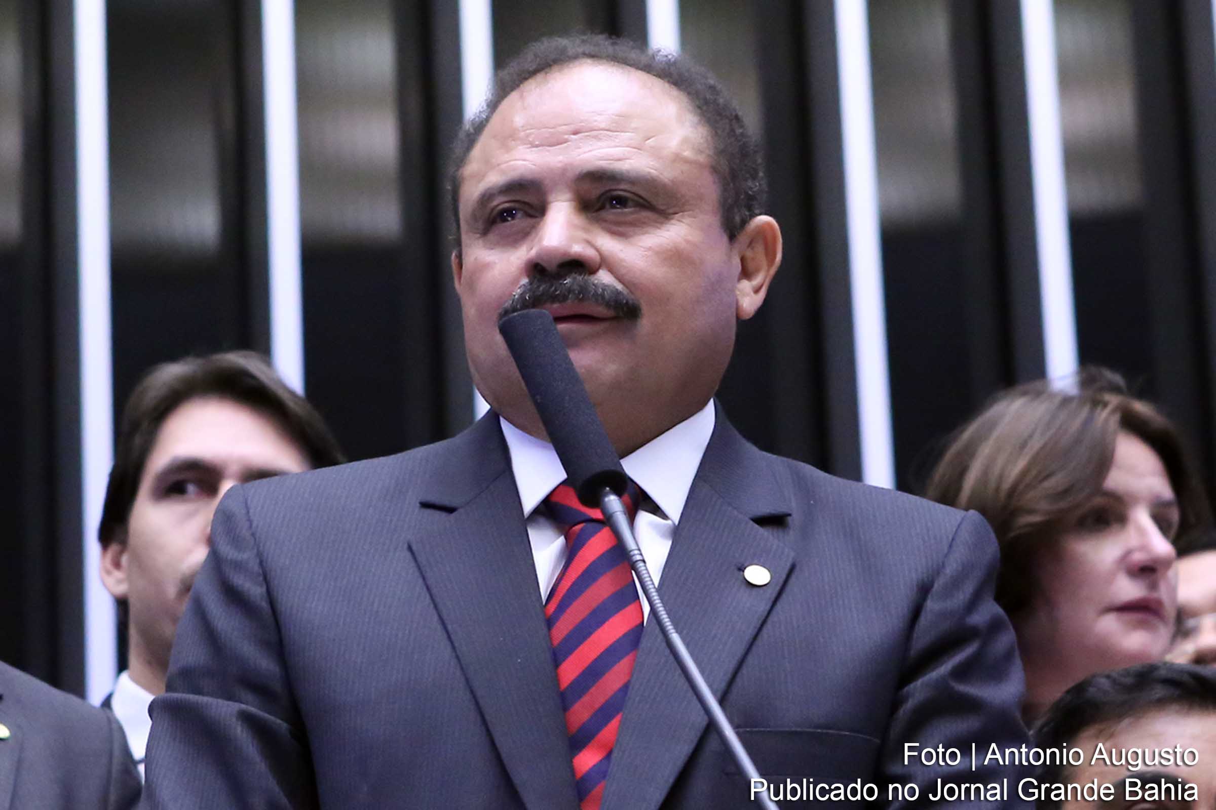 Waldir Maranhão anula votação do processo de impeachment de Dilma na Câmara.