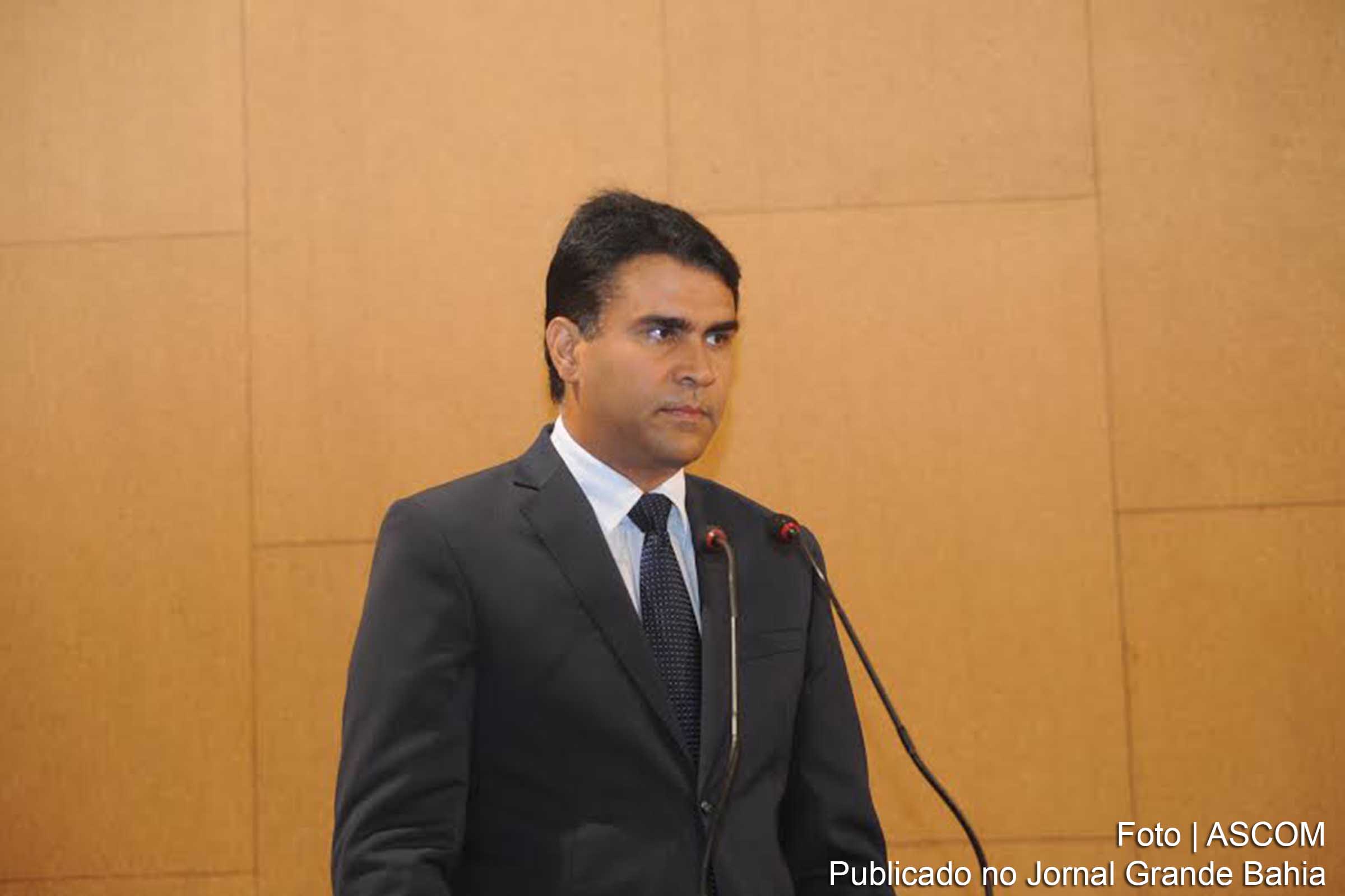 Deputado Fábio Souto cobra novo Centro de Convenções da Bahia.