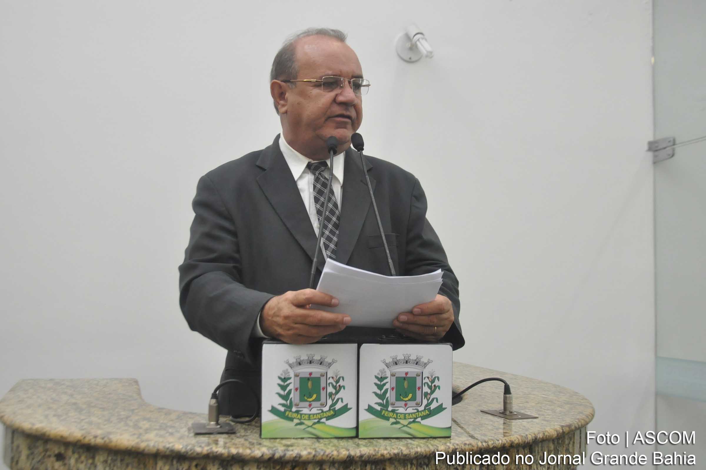 Vereador José Carneiro Rocha destacou obras municipais que serão inauguradas e criticou o Governo do Estado pelas promessas não cumpridas.