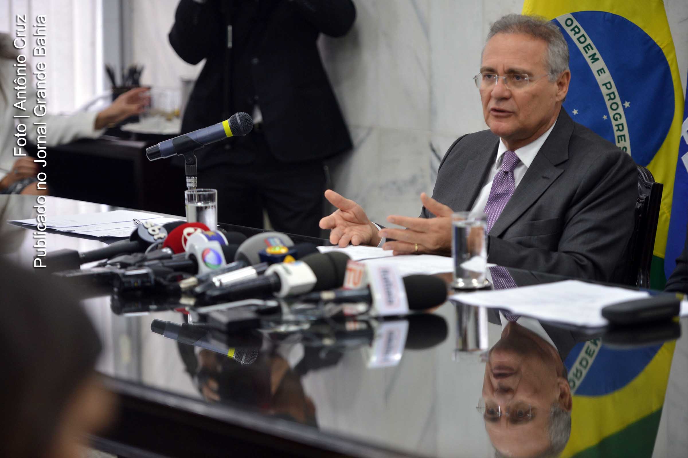 Projeto que define crimes de abuso de autoridade enquadra delegados, promotores, juízes, desembargadores e ministros de tribunais superiores e prevê pena de até quatro anos e multa, explicou senador Renan Calheiros.