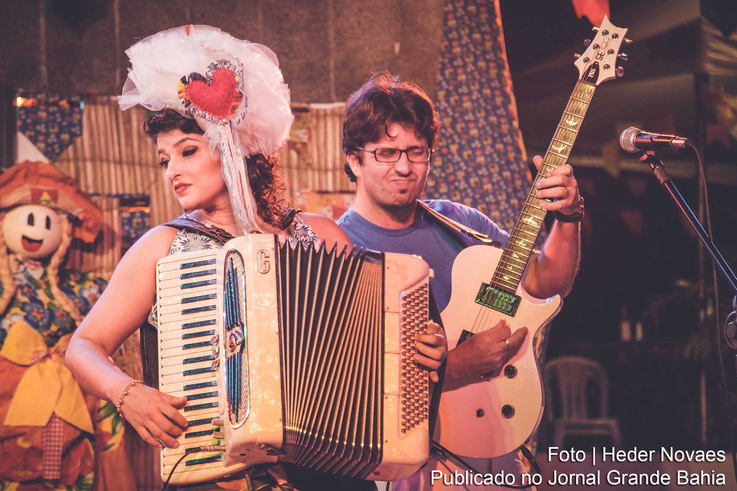 Sanfoneira Lívia Mattos.