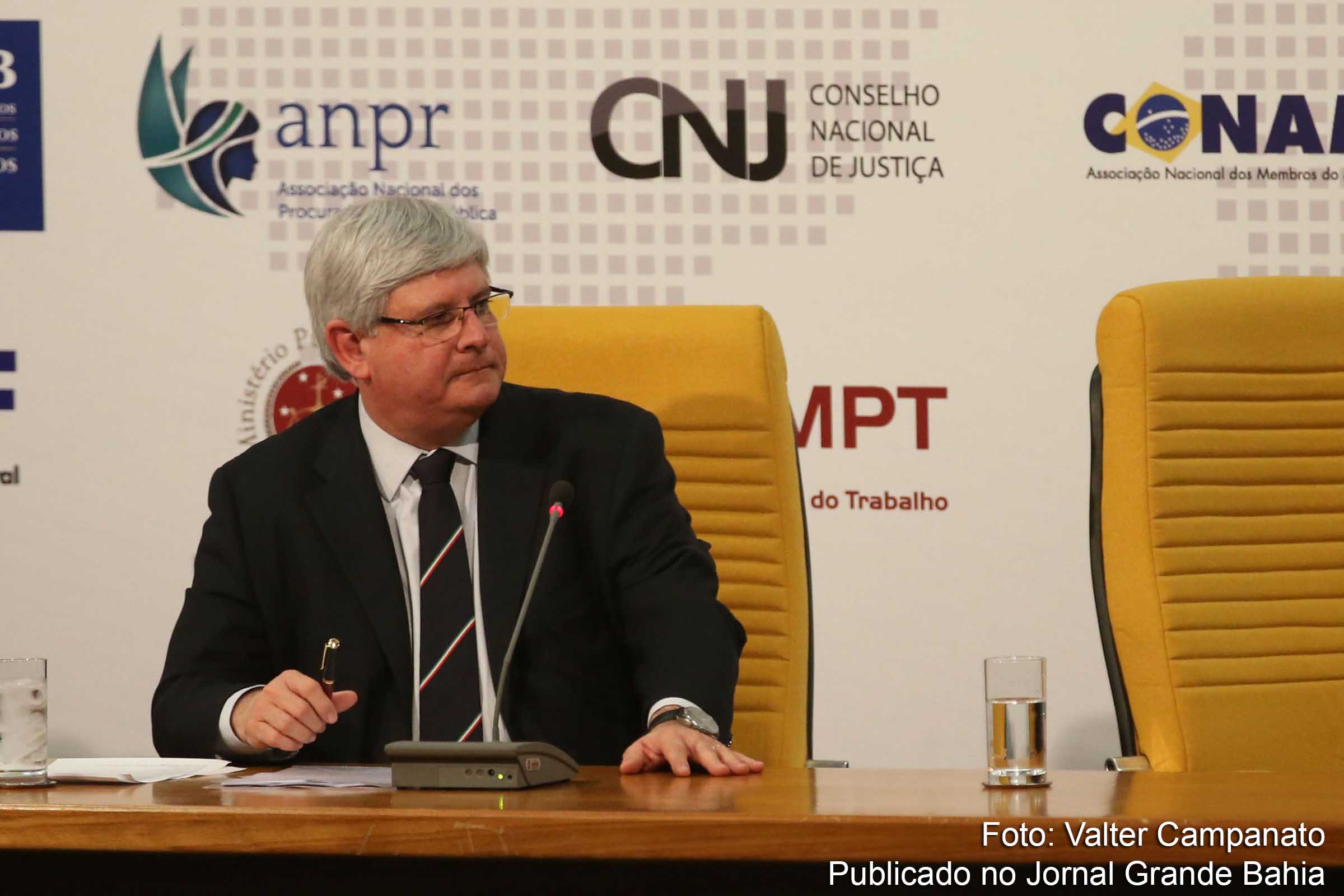 Rodrigo Janot diz que a Operação Lava Jato não “salvará o Brasil” da corrupção sem participação popular.