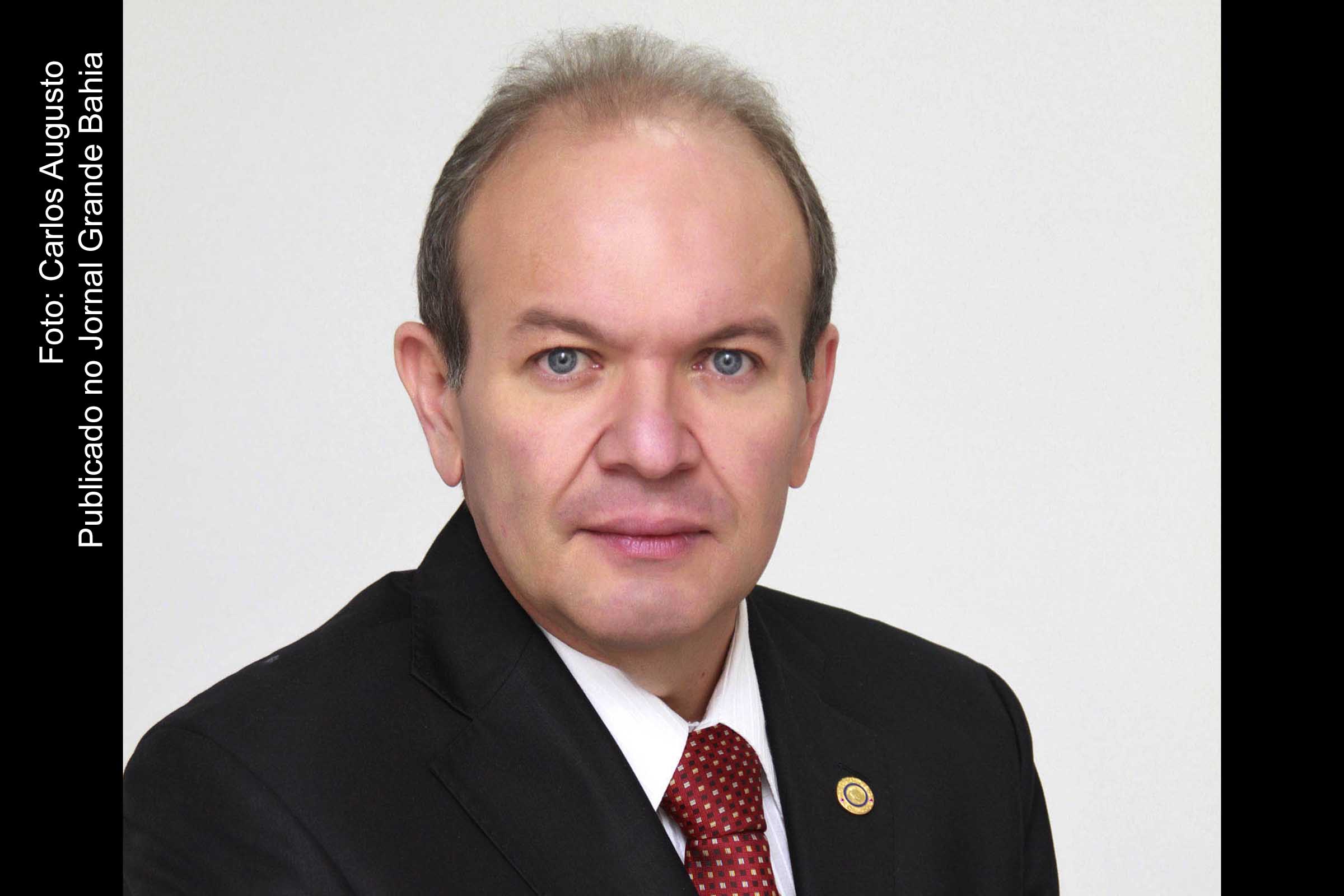 Carlos Antônio de Moraes Lucena atuou como procurador-geral do município de Feira de Santana por 19 anos.