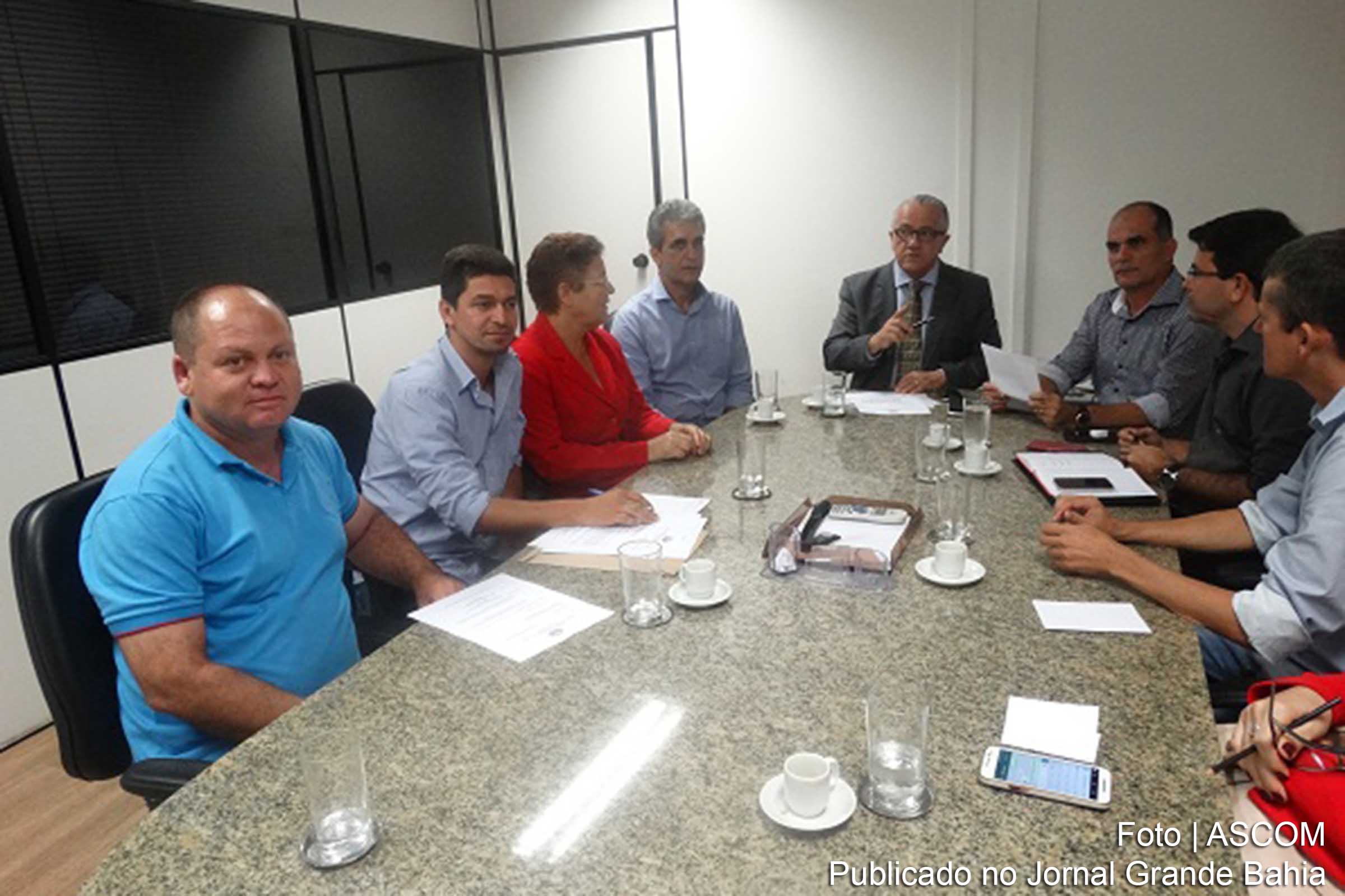 Vereadores de Paripiranga pedem tratores para 3 comunidades e quadra de esportes em colégio.