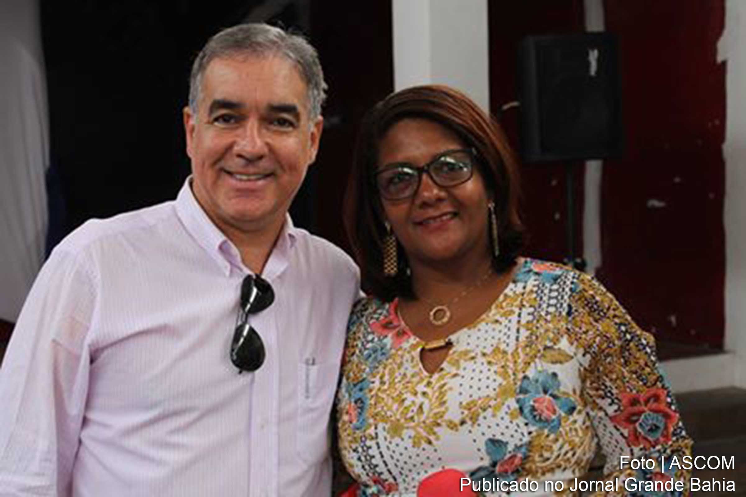 Deputado José Cerqueira Neto (Zé Neto) e a pré-candidata Ana Cleria Barbosa da Silva (Kel).
