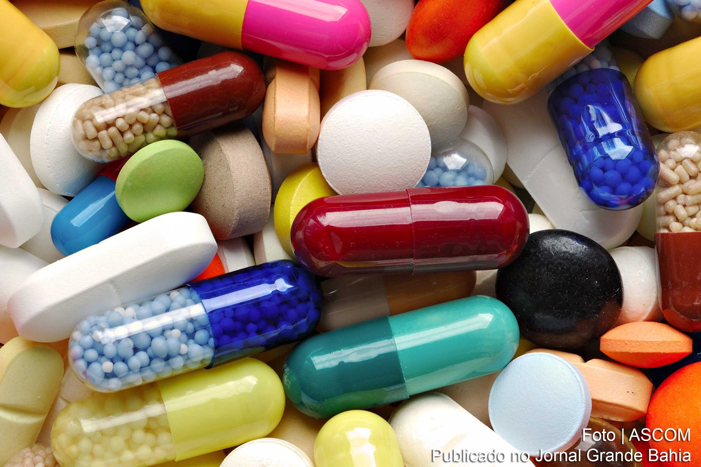 Medicamentos, remédios.