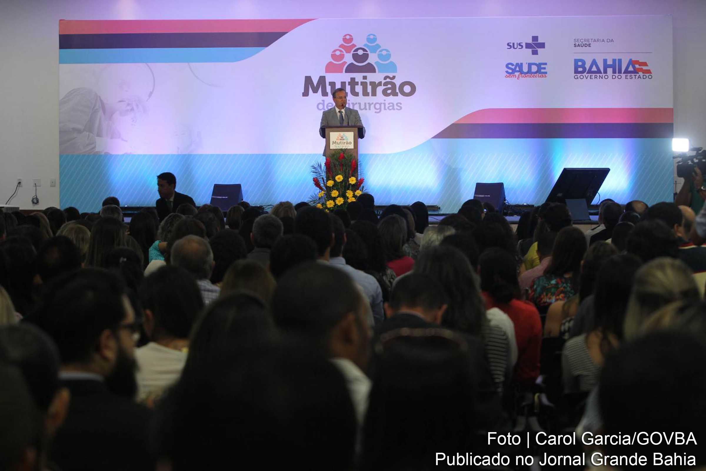 Governador Rui Costa mobiliza equipes médicas para realizar cirurgias.