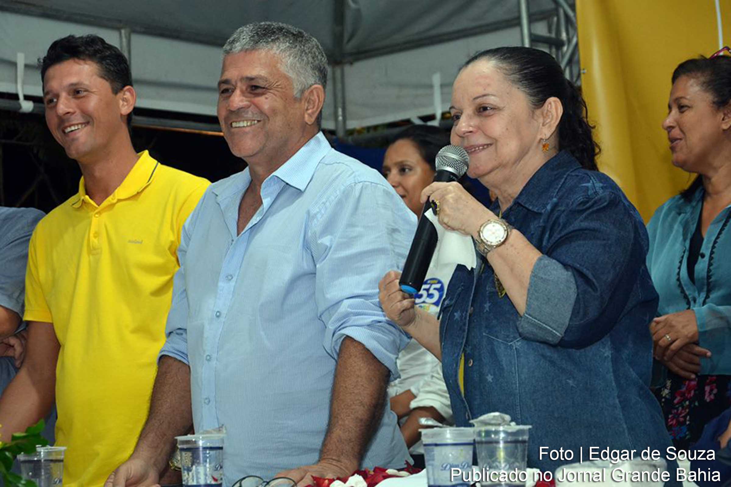 Pedro Junior Andrade, candidato a vice-prefeito; João de Roque, ex-prefeito; e Tânia Yoshida (PSD), candidata a prefeita de Conceição do Jacuípe.