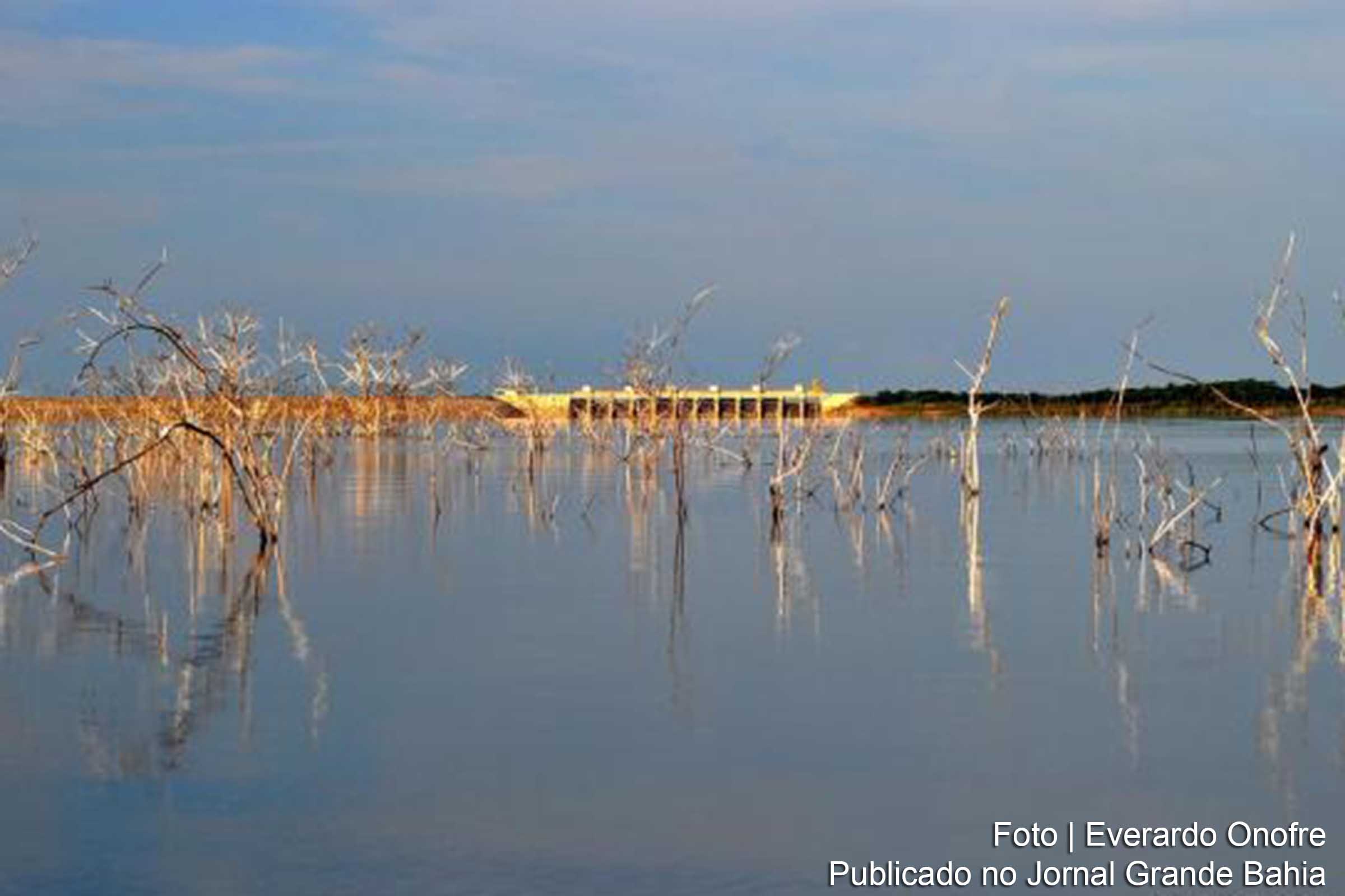 Açude Castanhão, um dos três maiores do estado do Ceará.