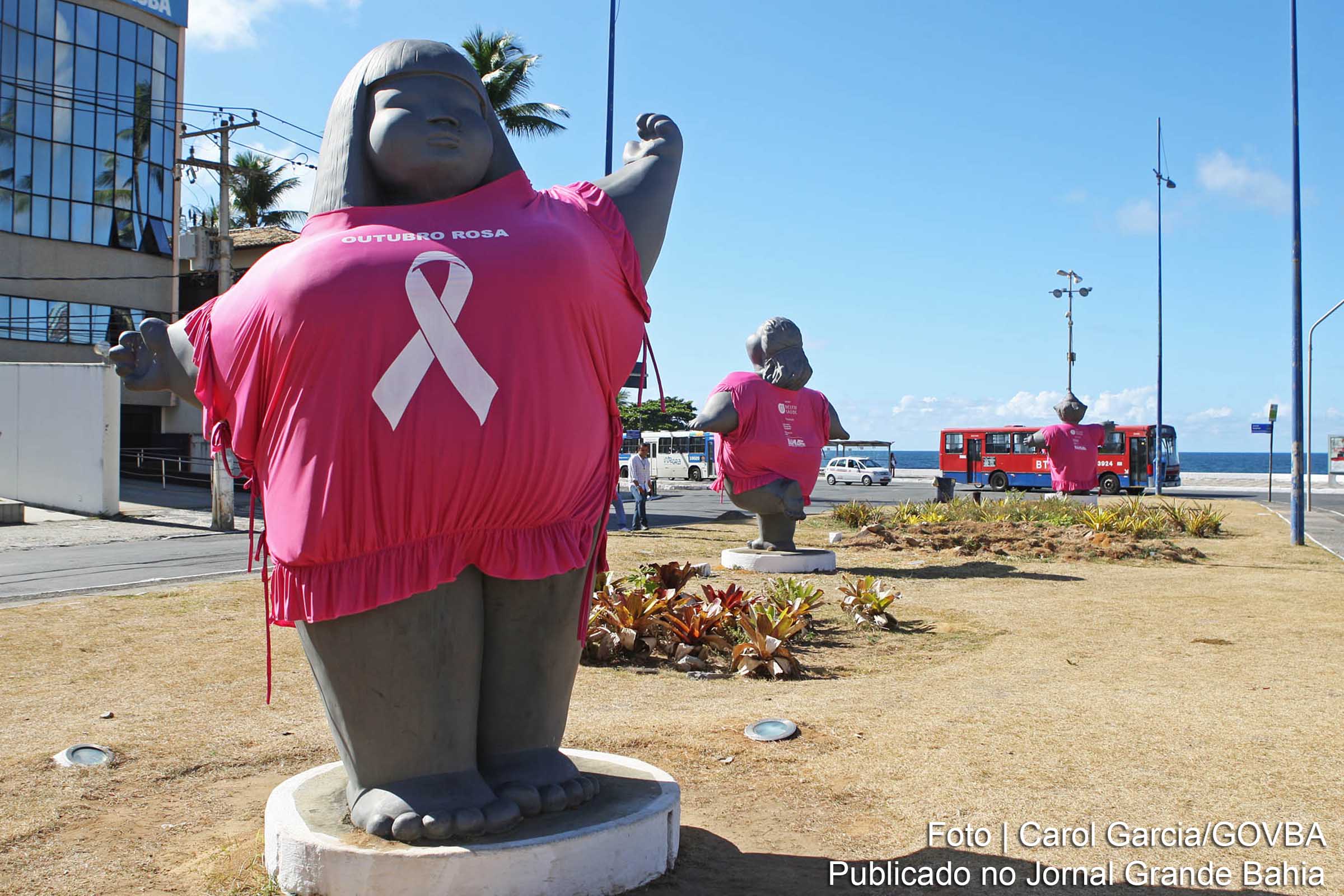 Secretaria de Políticas para Mulheres realiza ato simbólico para comemorar o Dia Internacional de Combate ao Câncer de Mama.