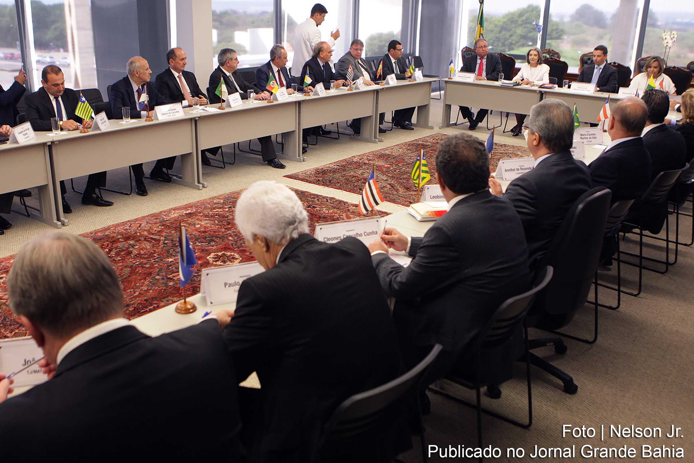 Ministra Cármen Lúcia se reúne com presidentes de Tribunais de Justiça.