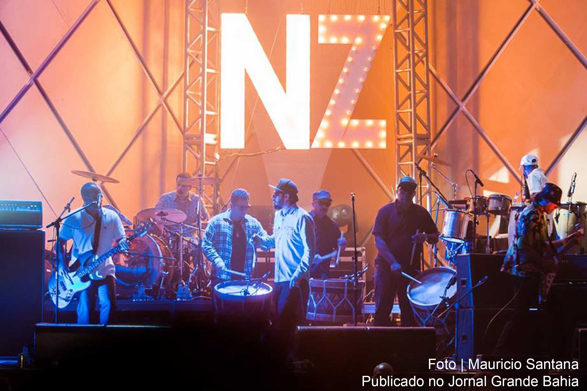 Nação Zumbi apresenta show na Concha Acústica do Teatro Castro Alves.