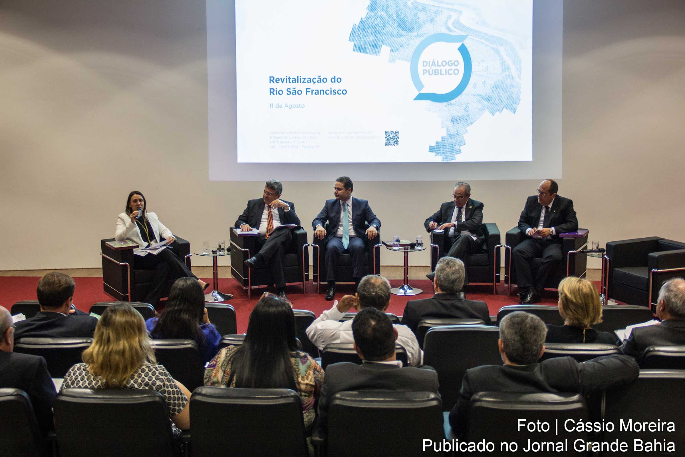Presidente da Codevasf, Kênia Marcelino, debate revitalização do São Francisco em evento do TCU.