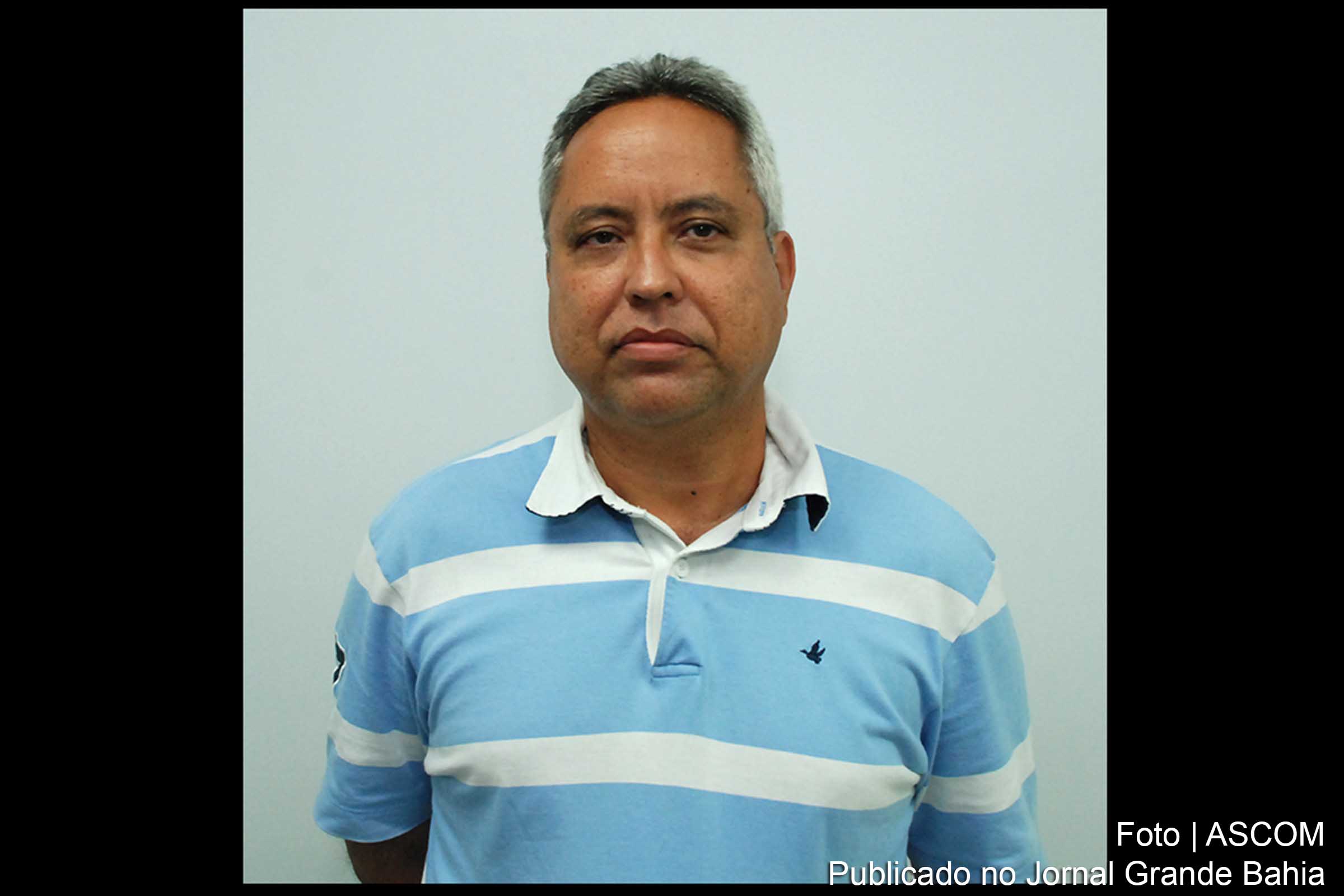 Cláudio Meirelles: A história mostra que na hora que a crise bate, governadores e prefeitos arrocham salários e suspendem contratações como forma de economizar, que é o que acontece neste momento na Bahia, quando acumulamos perdas salariais de mais de 20% desde 2013.