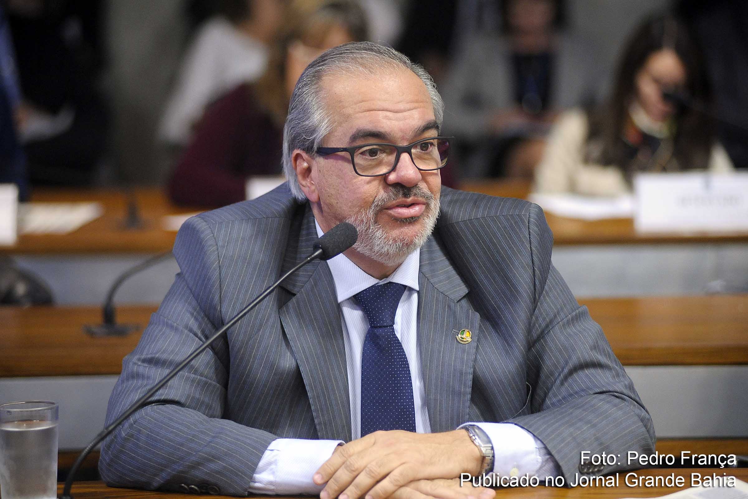 Senador Roberto Muniz destina emendas orçamentárias para educação na Bahia.