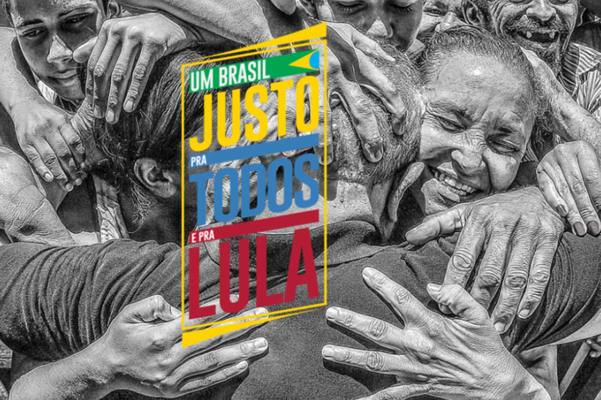 Manifesto por 'um Brasil justo pra todos e pra Lula'.