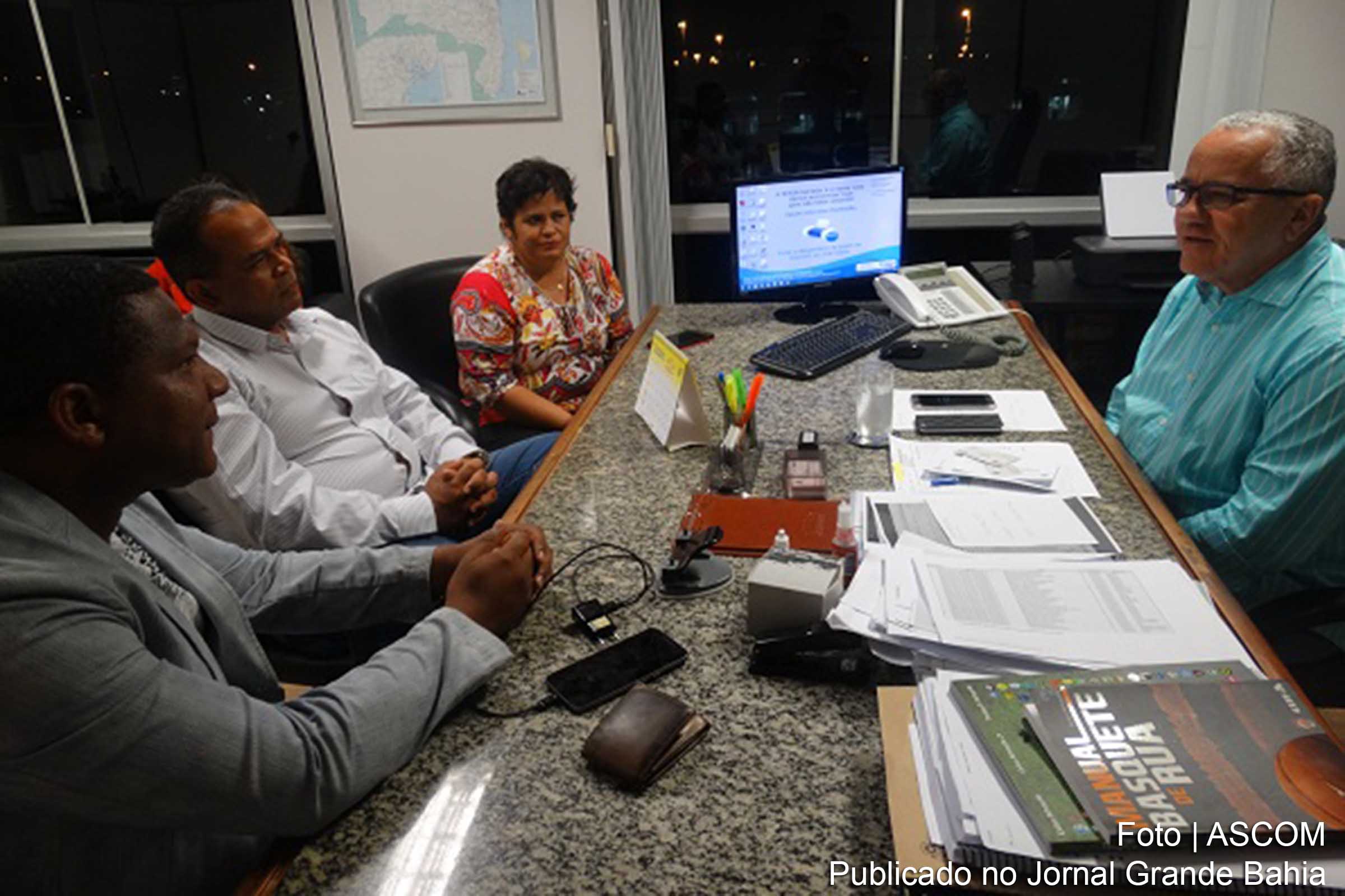 Secretário Josias Gomes recebe prefeito Rogério Serafim Vieira de Souza (Aldinho PTN).