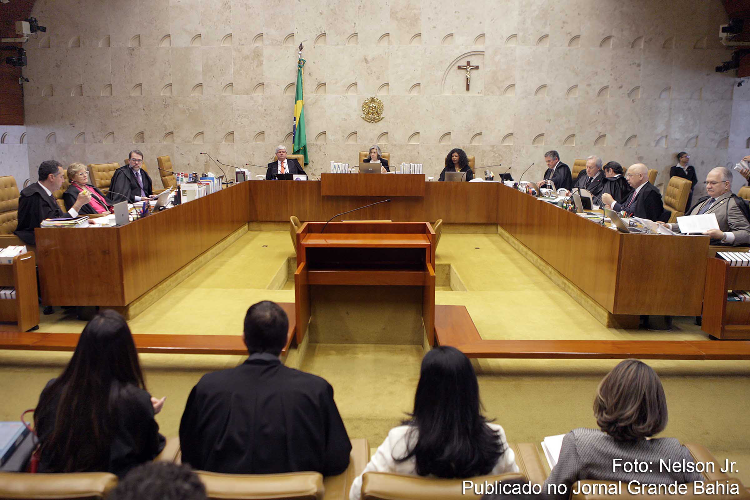 Sessão plenária do STF. Artigo aborda a percepção da opinião pública sobre a atuação da corte suprema do país.
