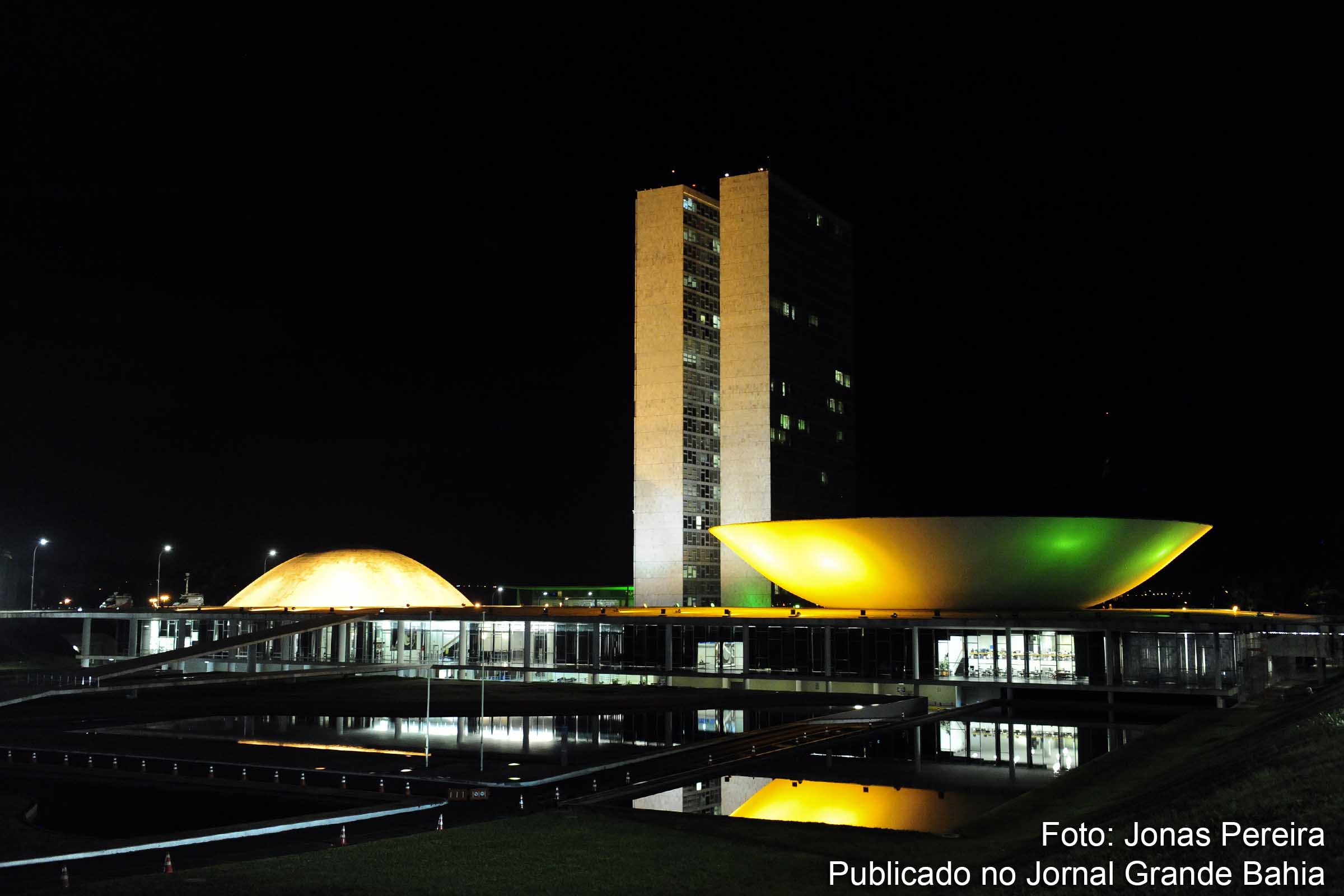 Senado recorre da decisão de ministro do STF.