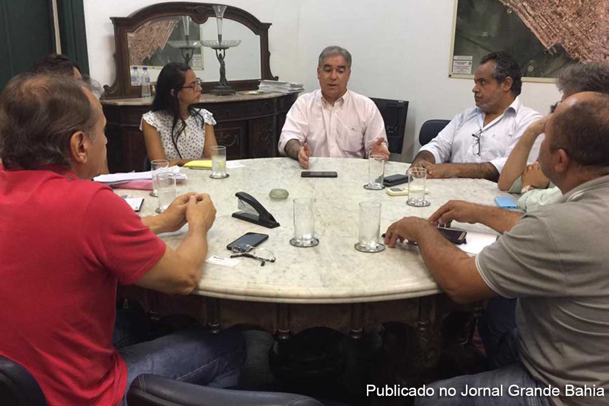 Deputado Zé Neto durante reunião com o IPAC.